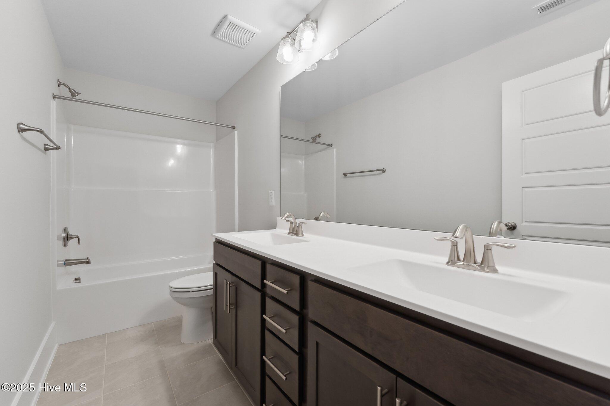 100567471 | Photo 28