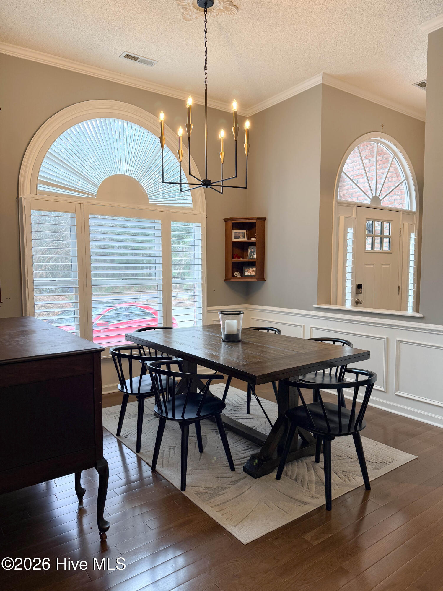 100549521 | Photo 24