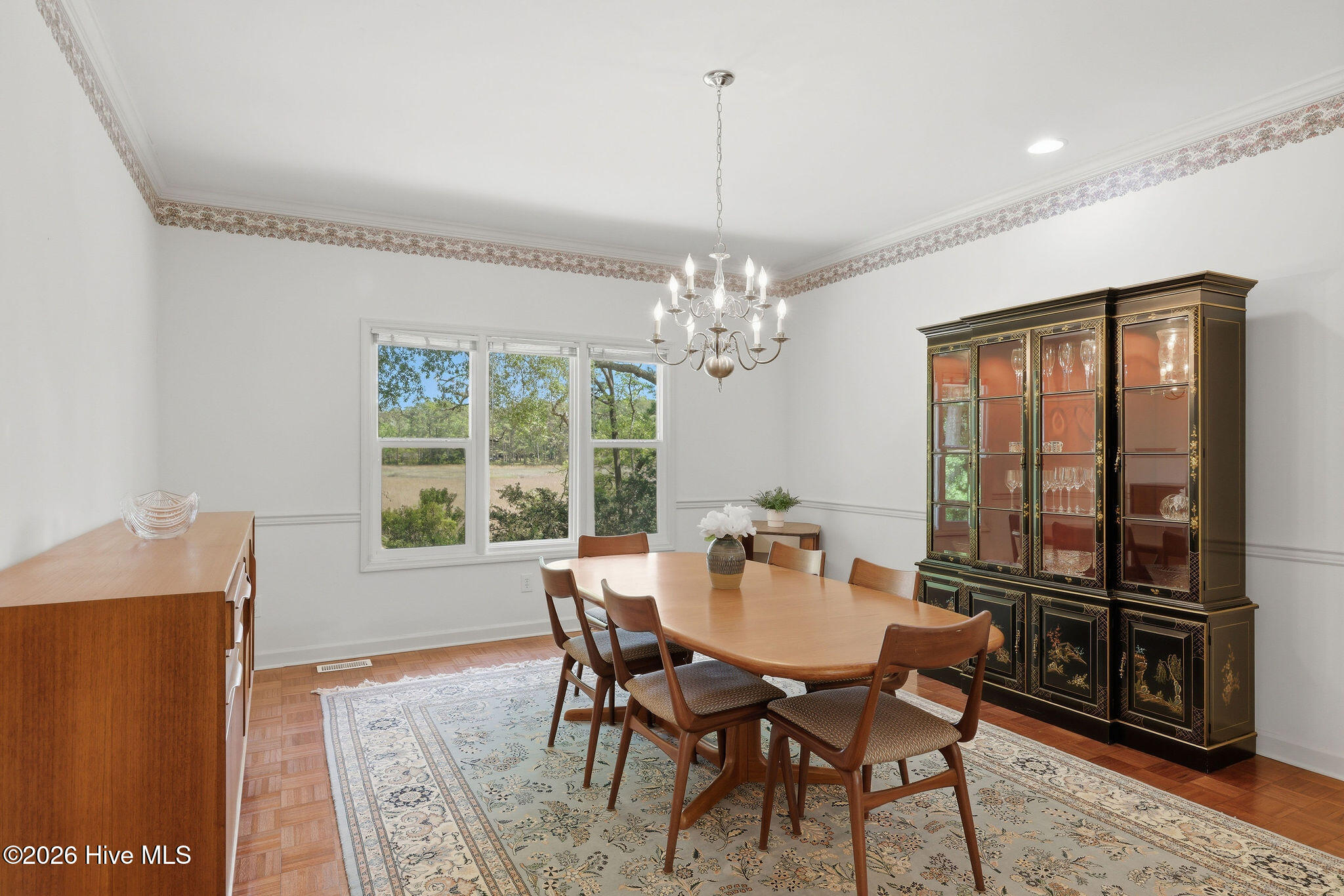 100570378 | Photo 25