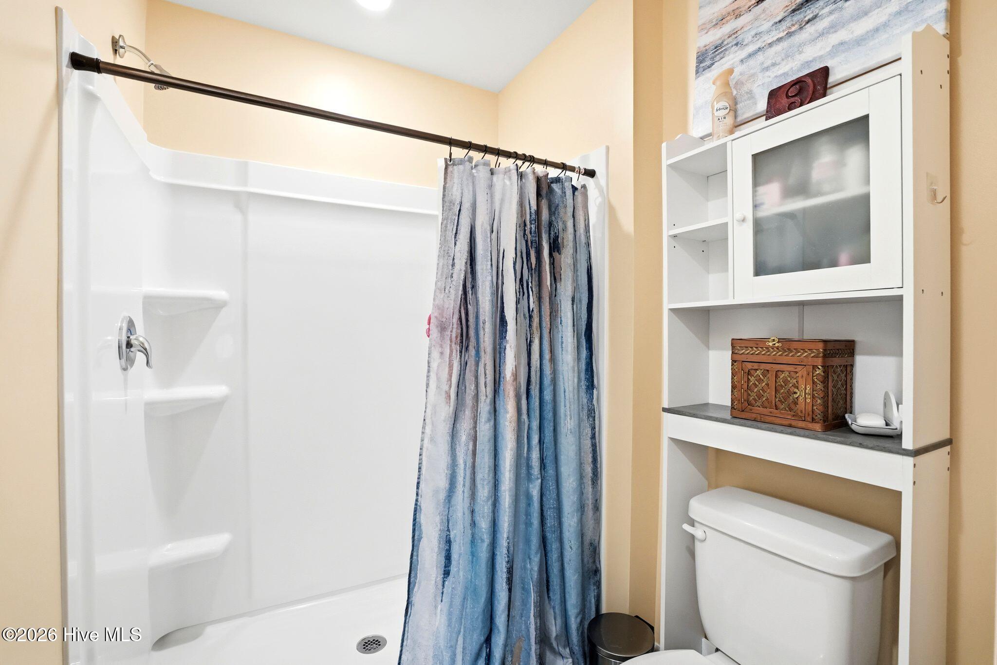 100565300 | Photo 28