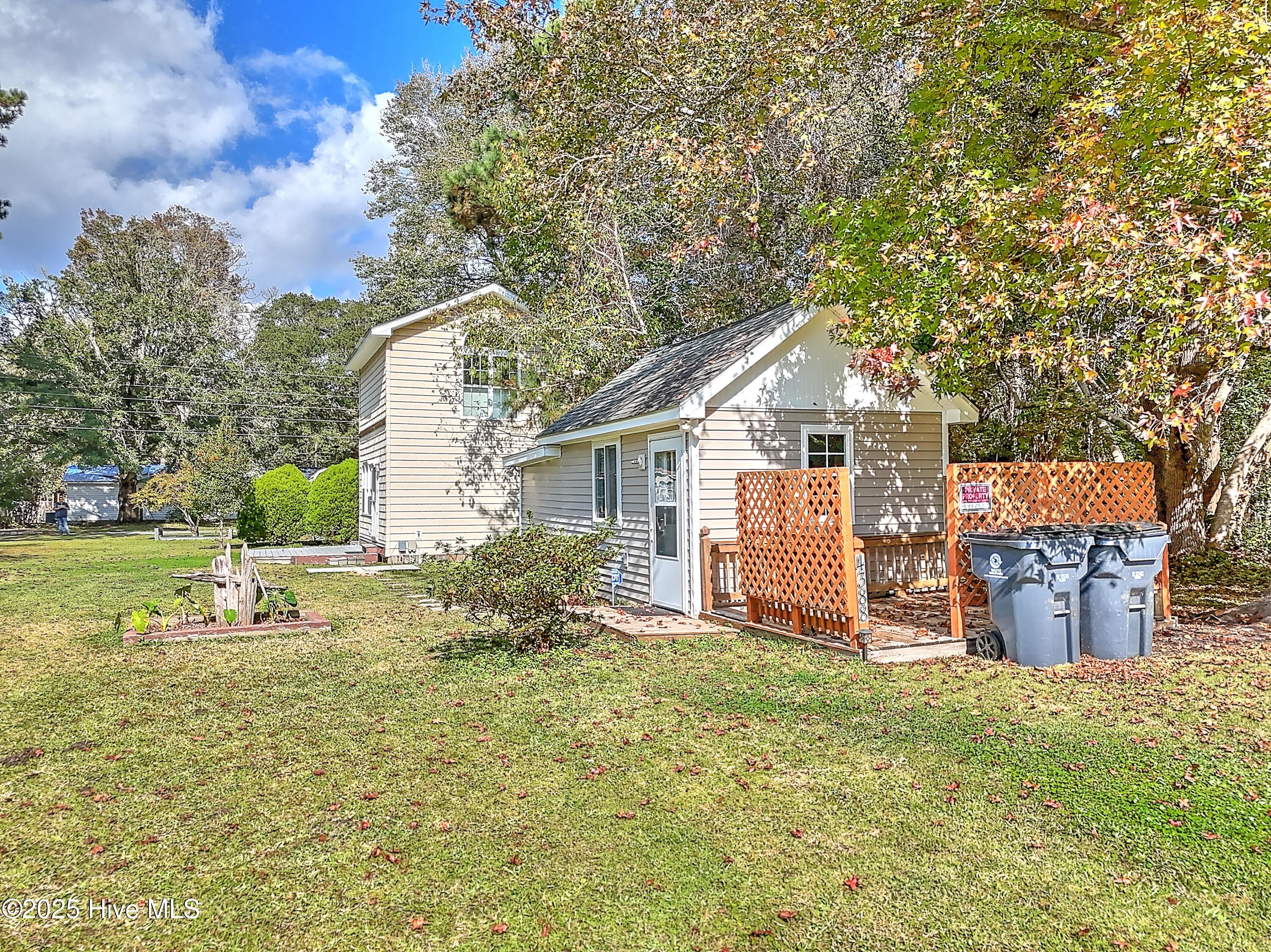 100518608 | Photo 15