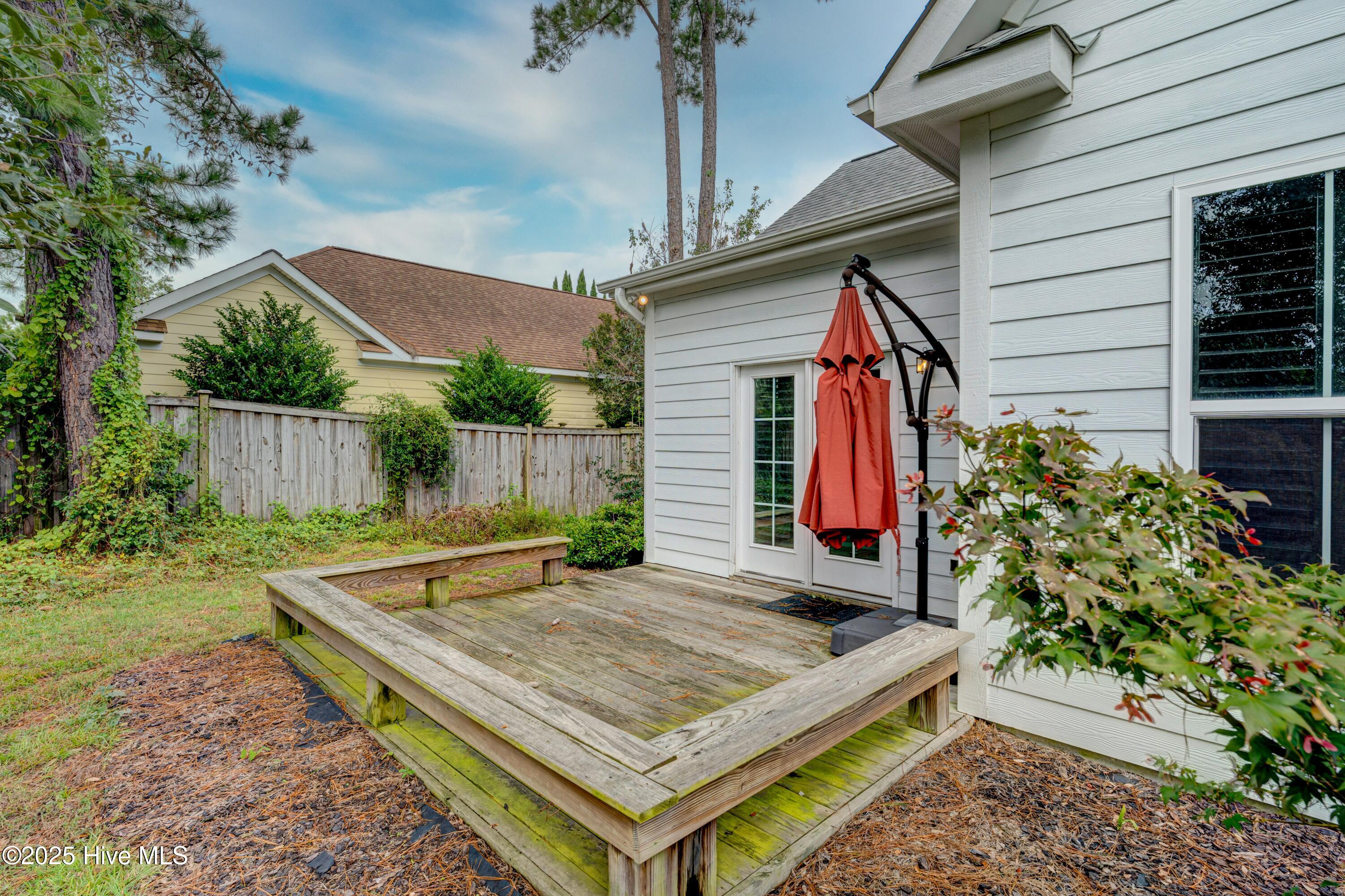 100536427 | Photo 50