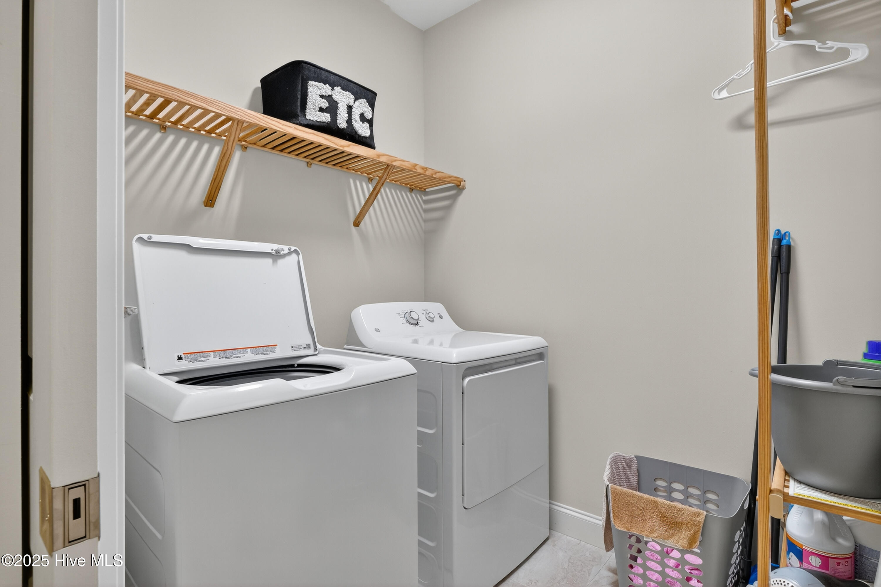 100529241 | Photo 20