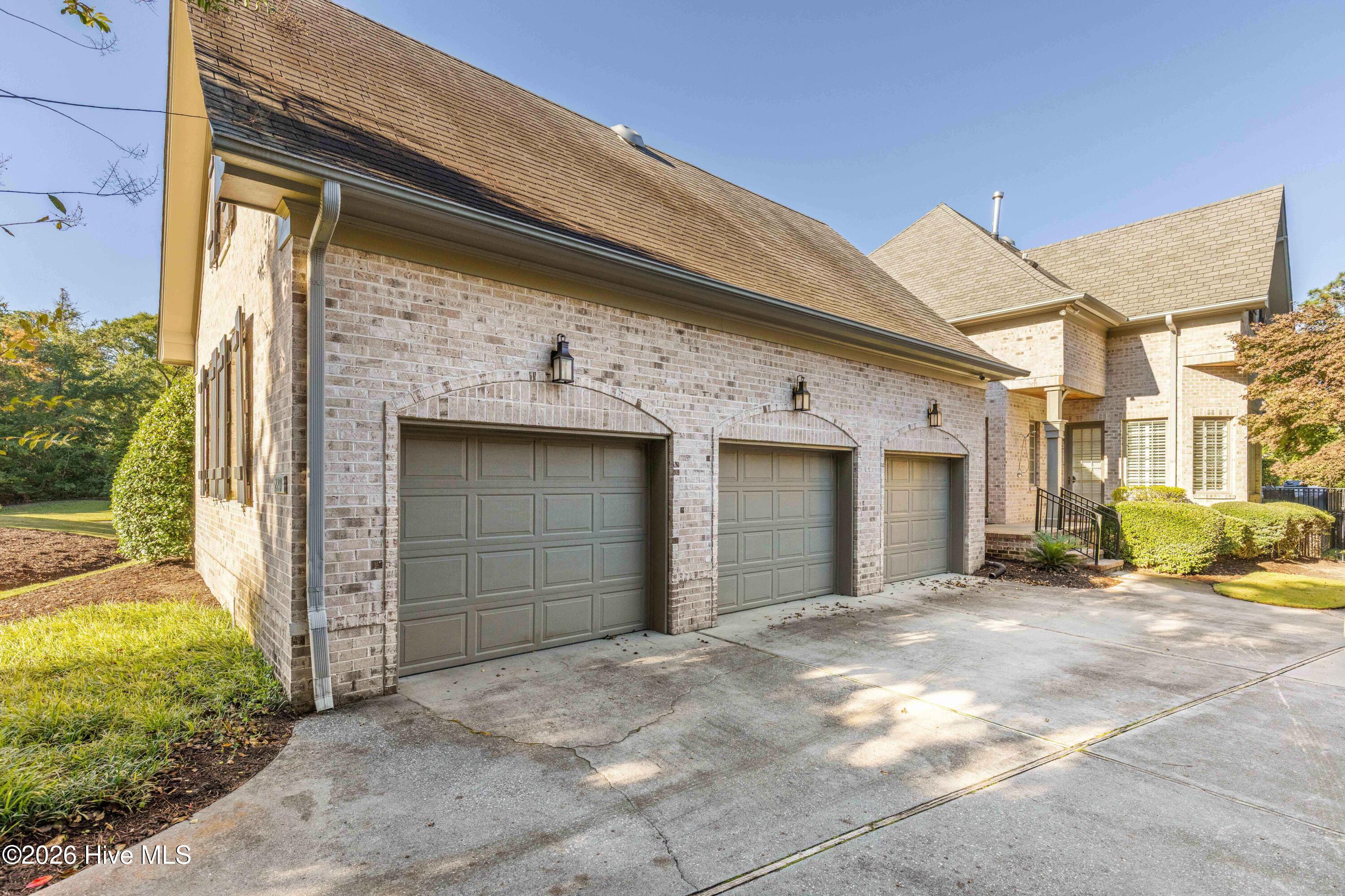 100555813 | Photo 101