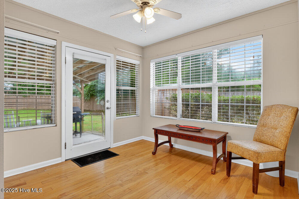 100527108 | Photo 10