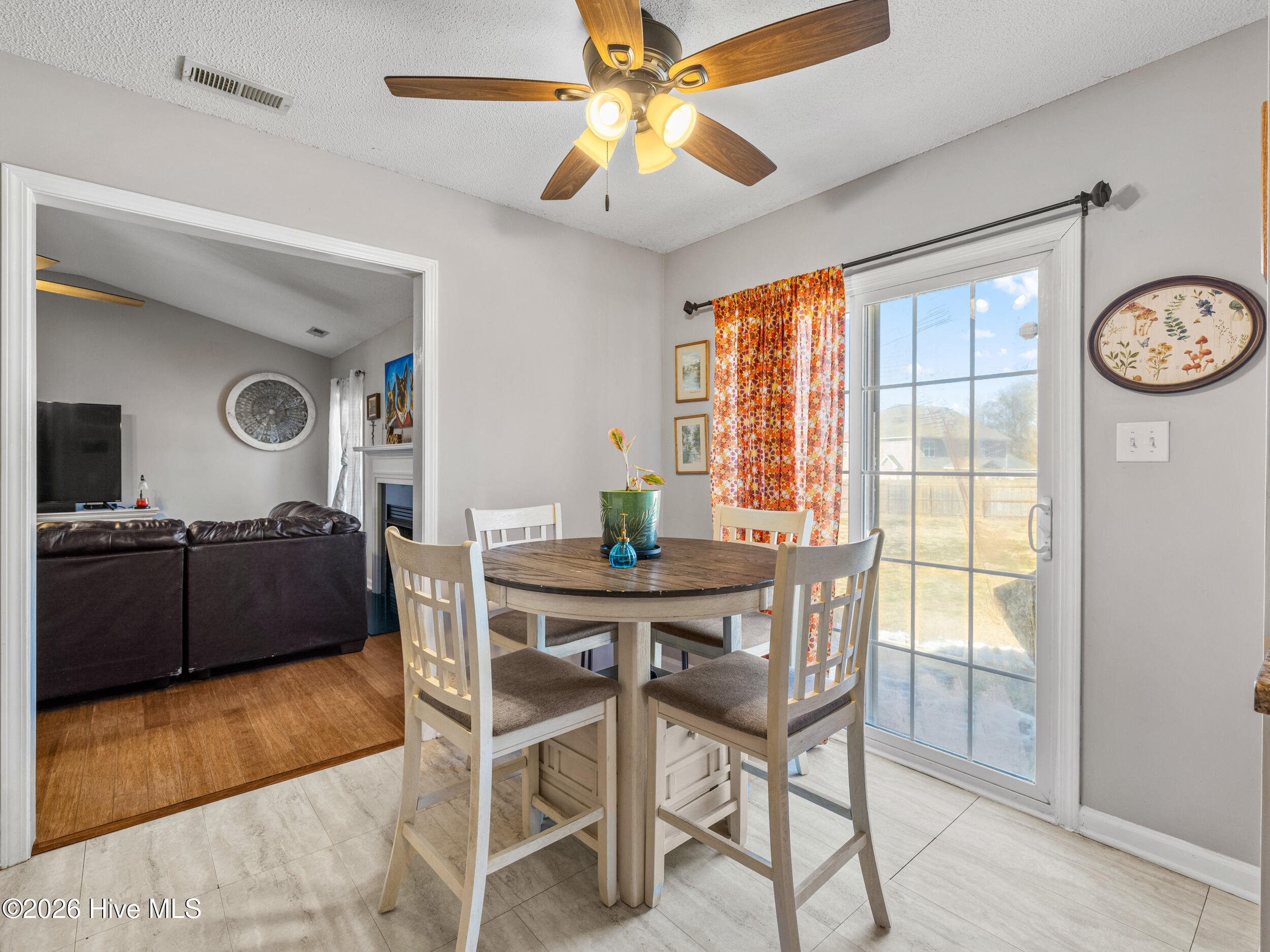 100554135 | Photo 15