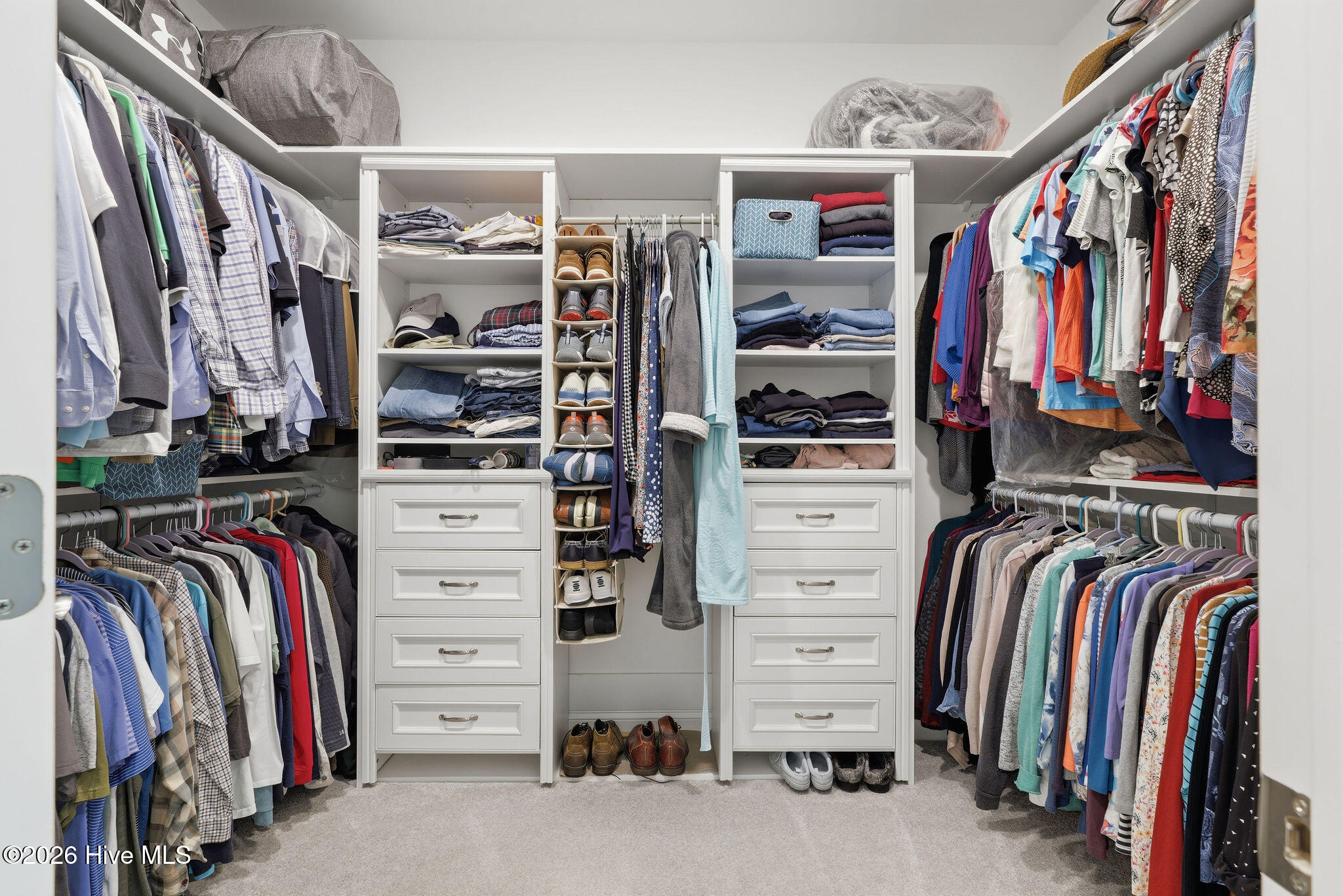 100564757 | Photo 47