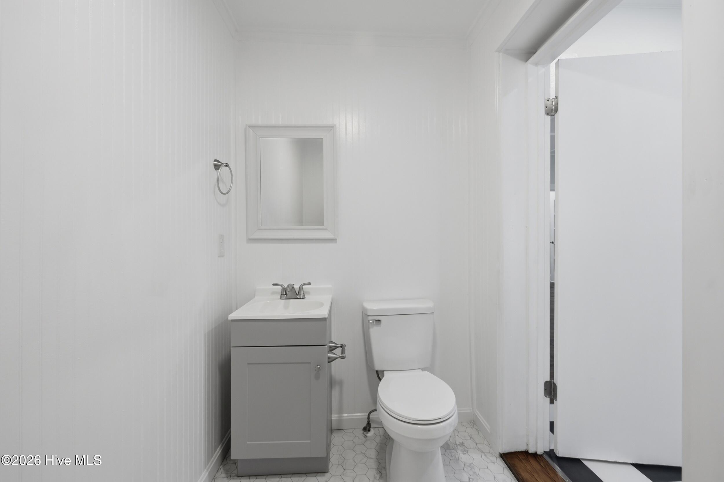 612 W Main Half bath side