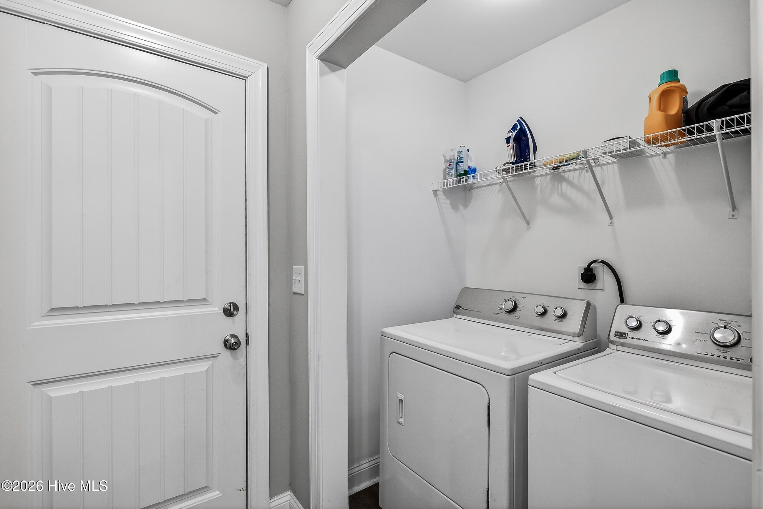 100558992 | Photo 11