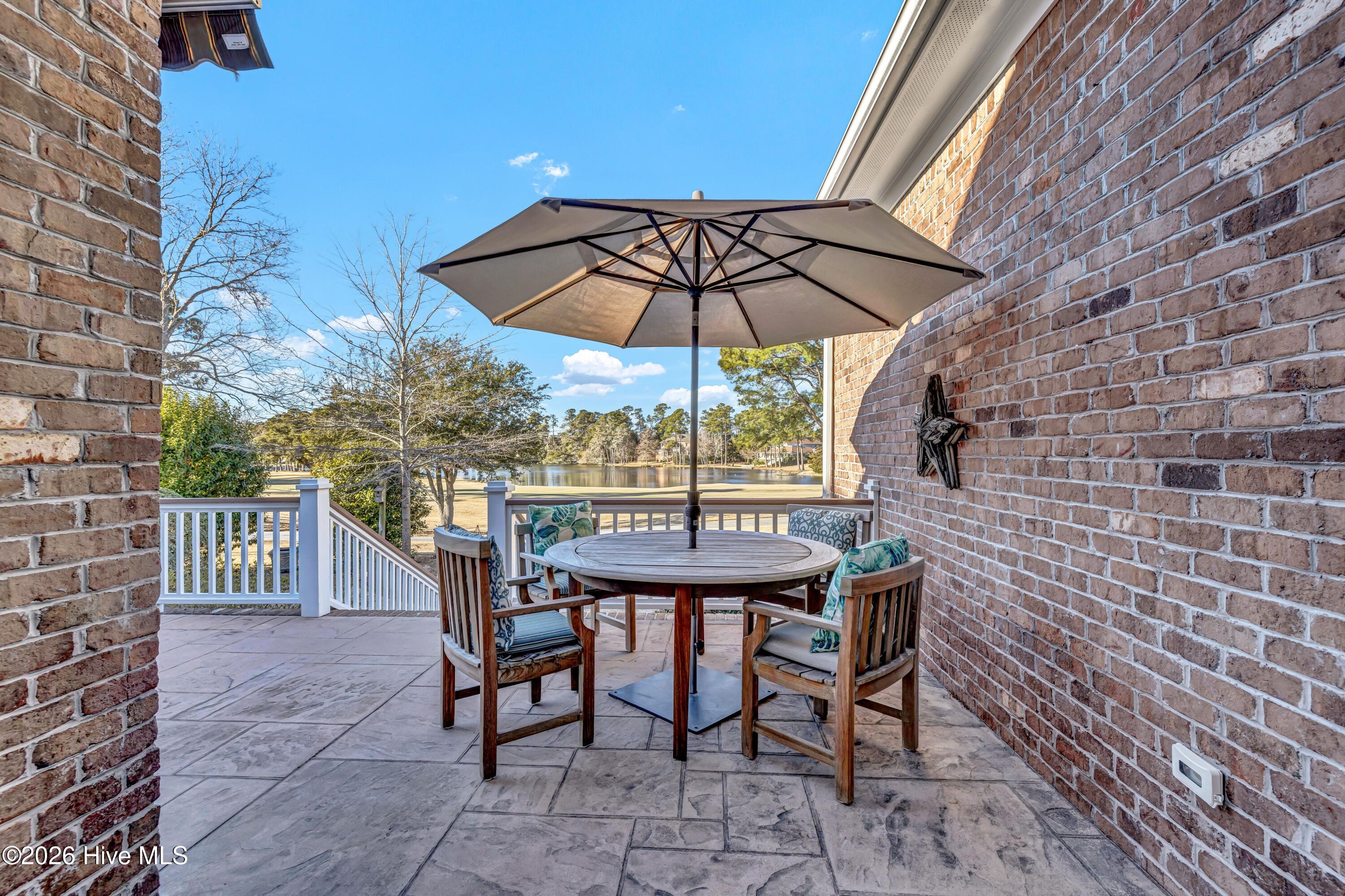 100554870 | Photo 33