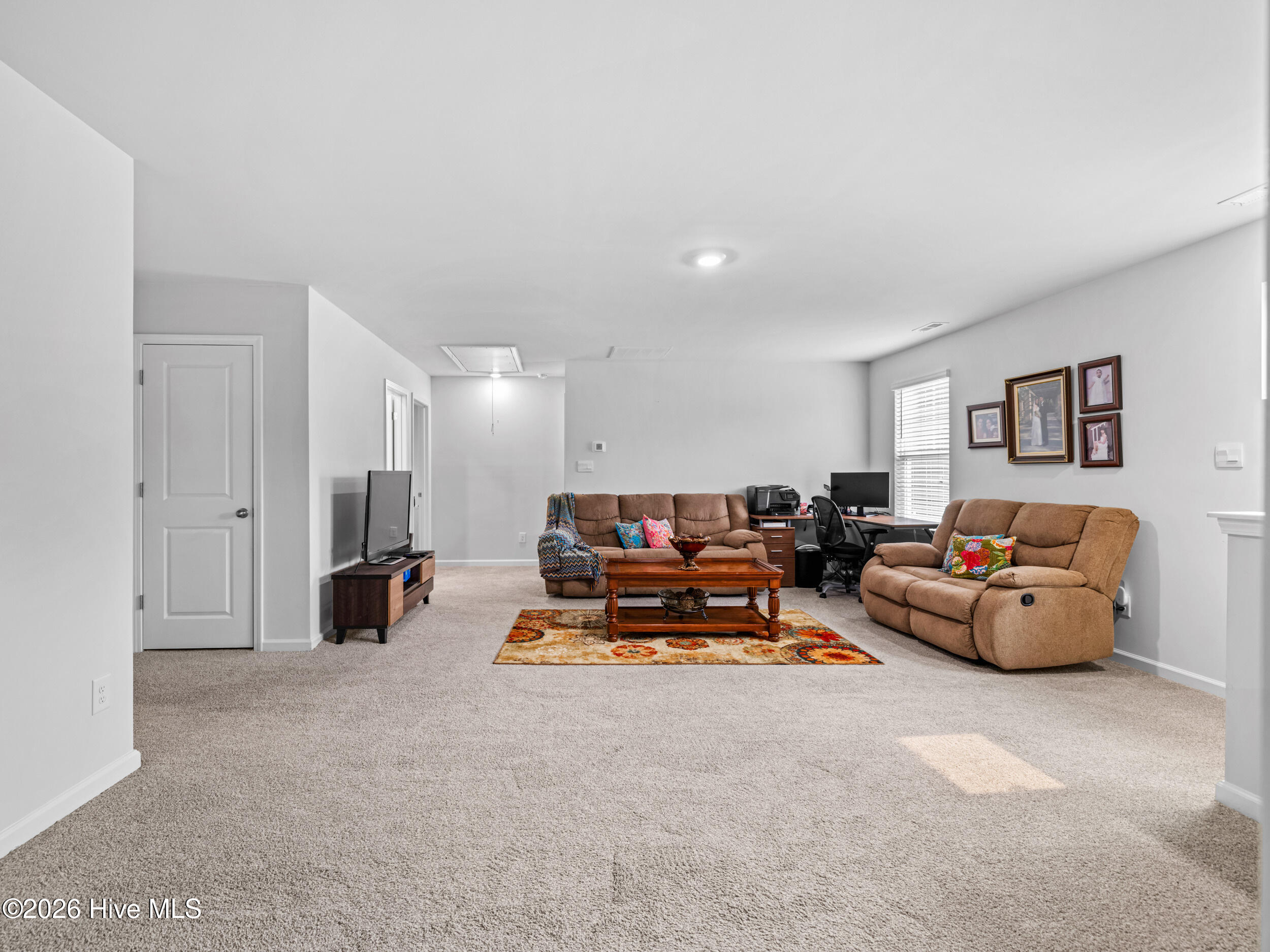 100562938 | Photo 28