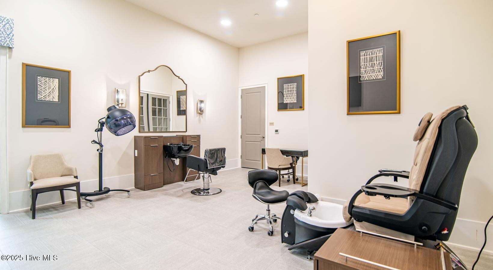 100522728 | Photo 11