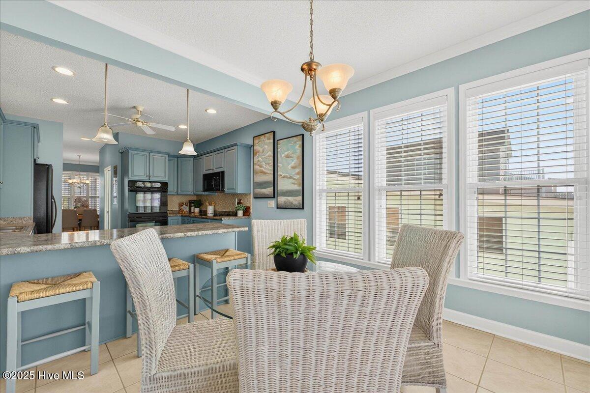 100522295 | Photo 23