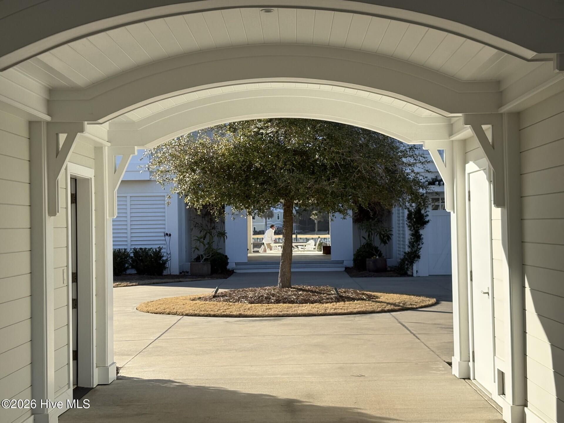 100557560 | Photo 47