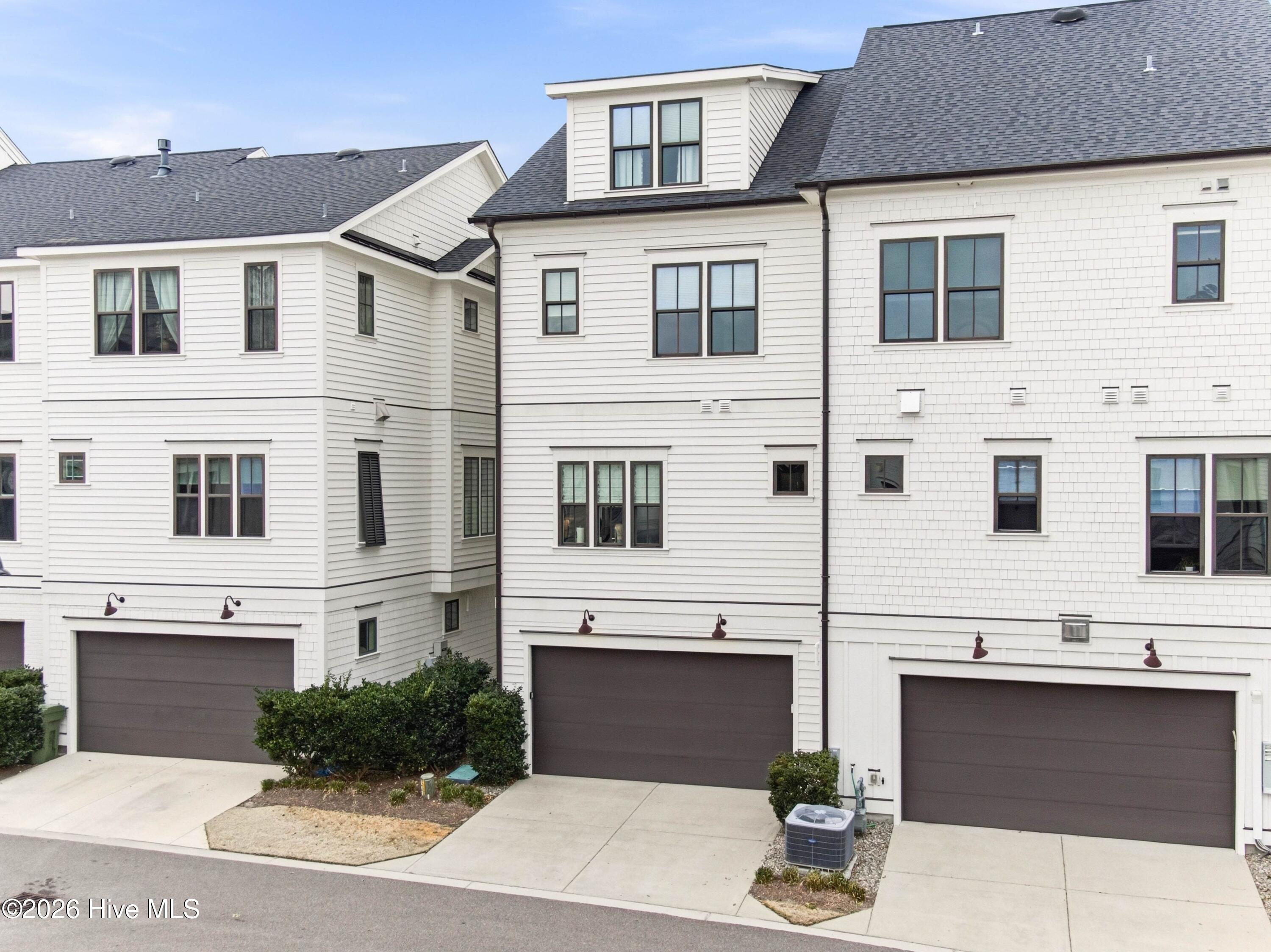 100556500 | Photo 40