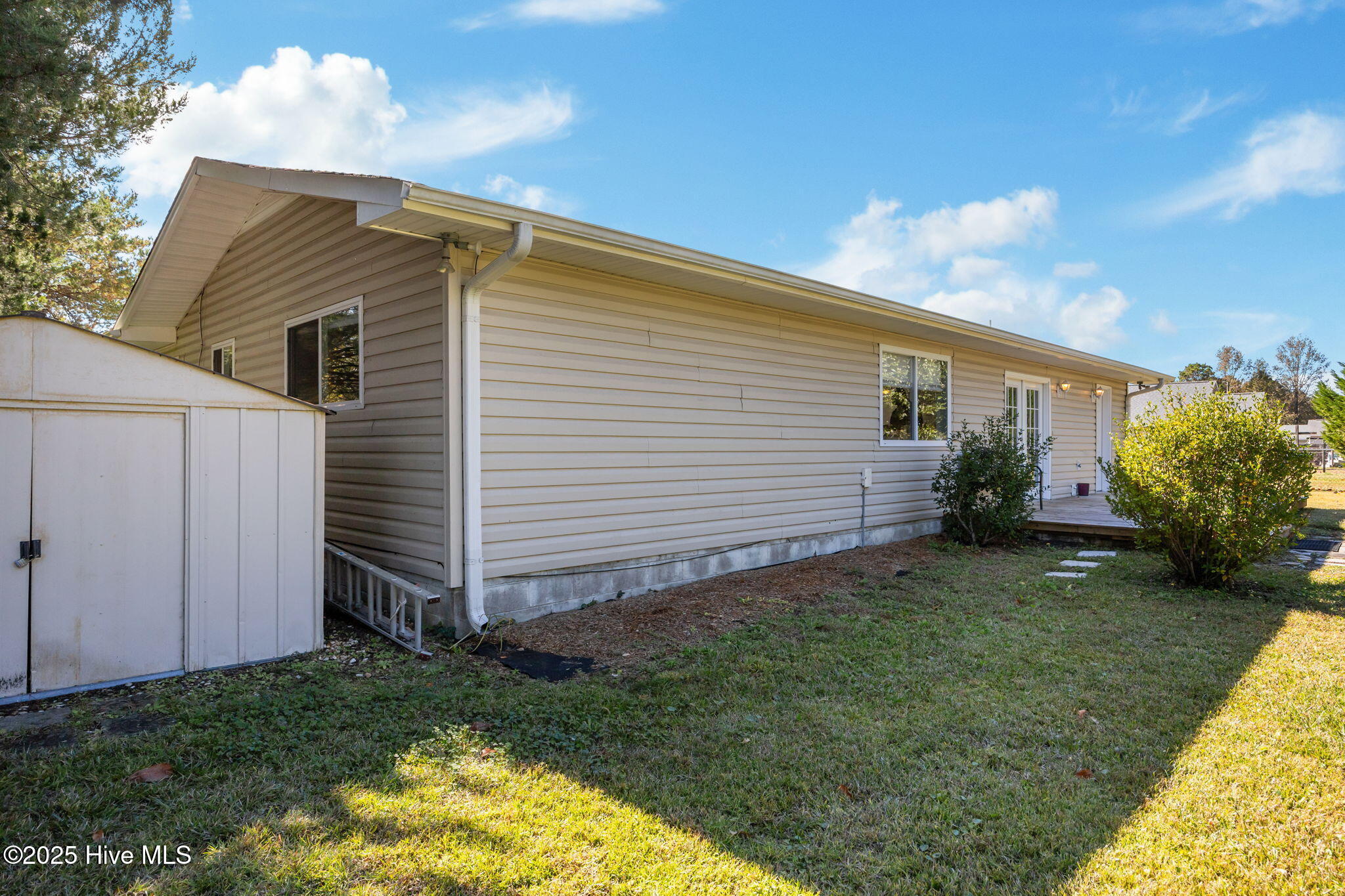 100515251 | Photo 42