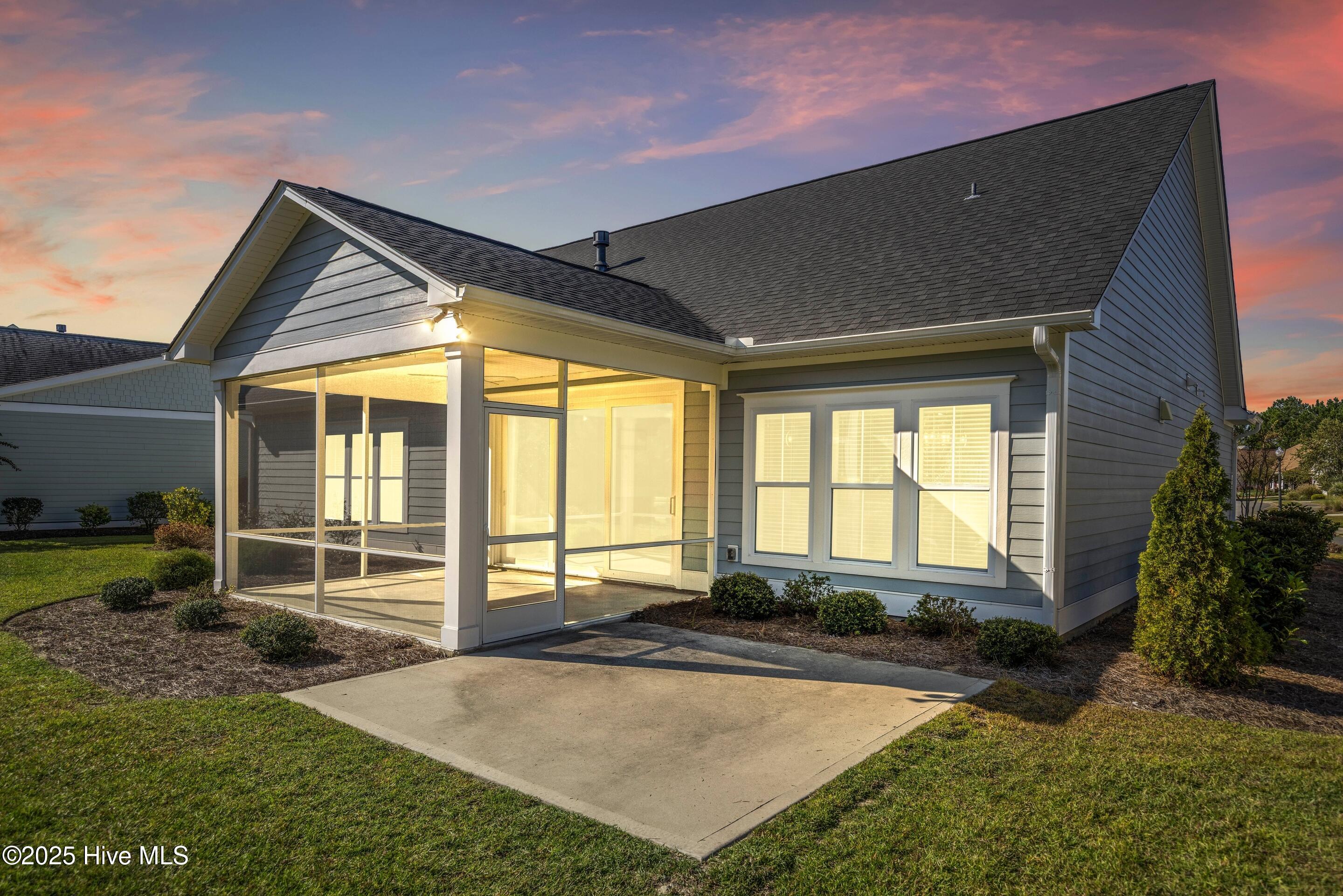 100531261 | Photo 66