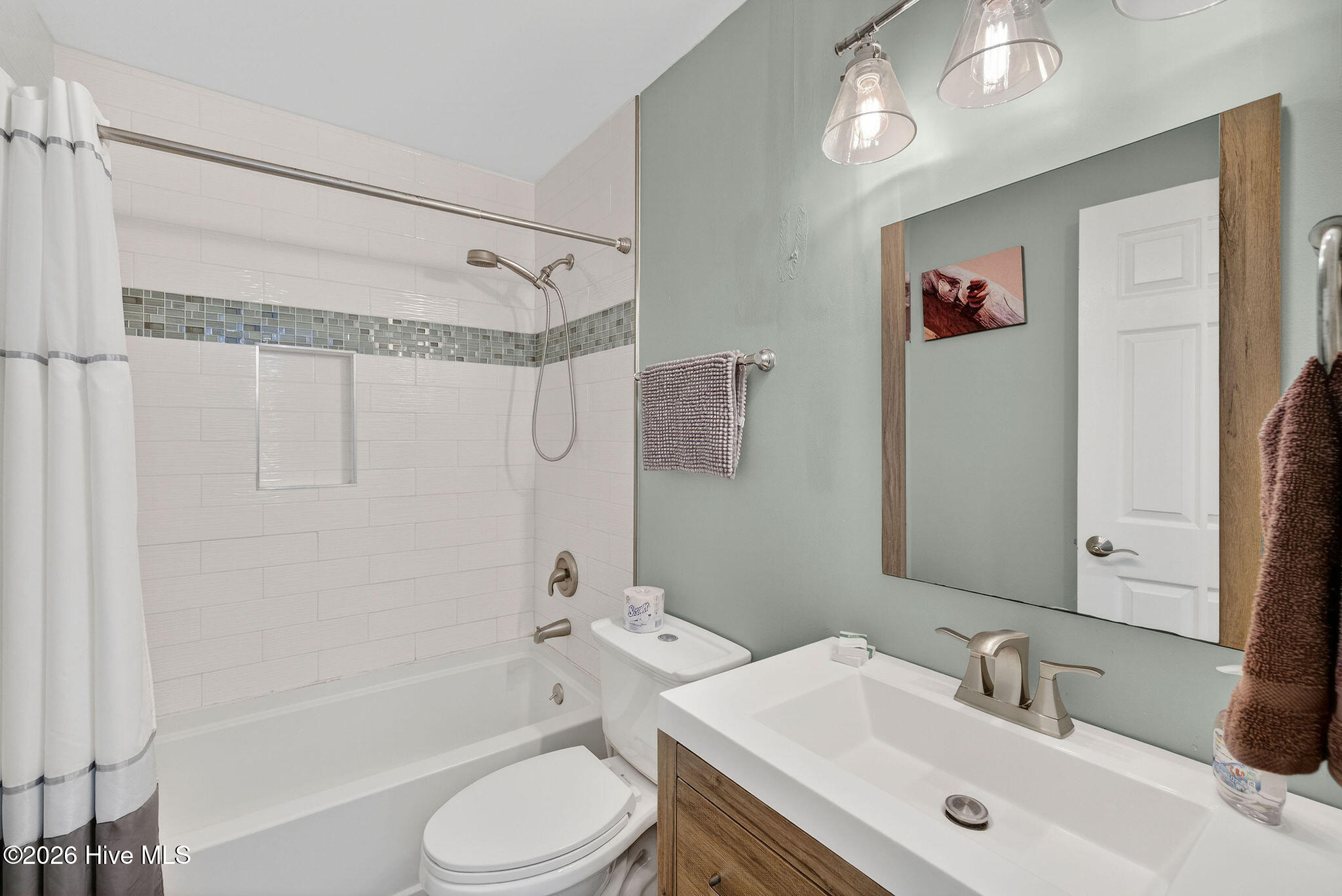 100549929 | Photo 25