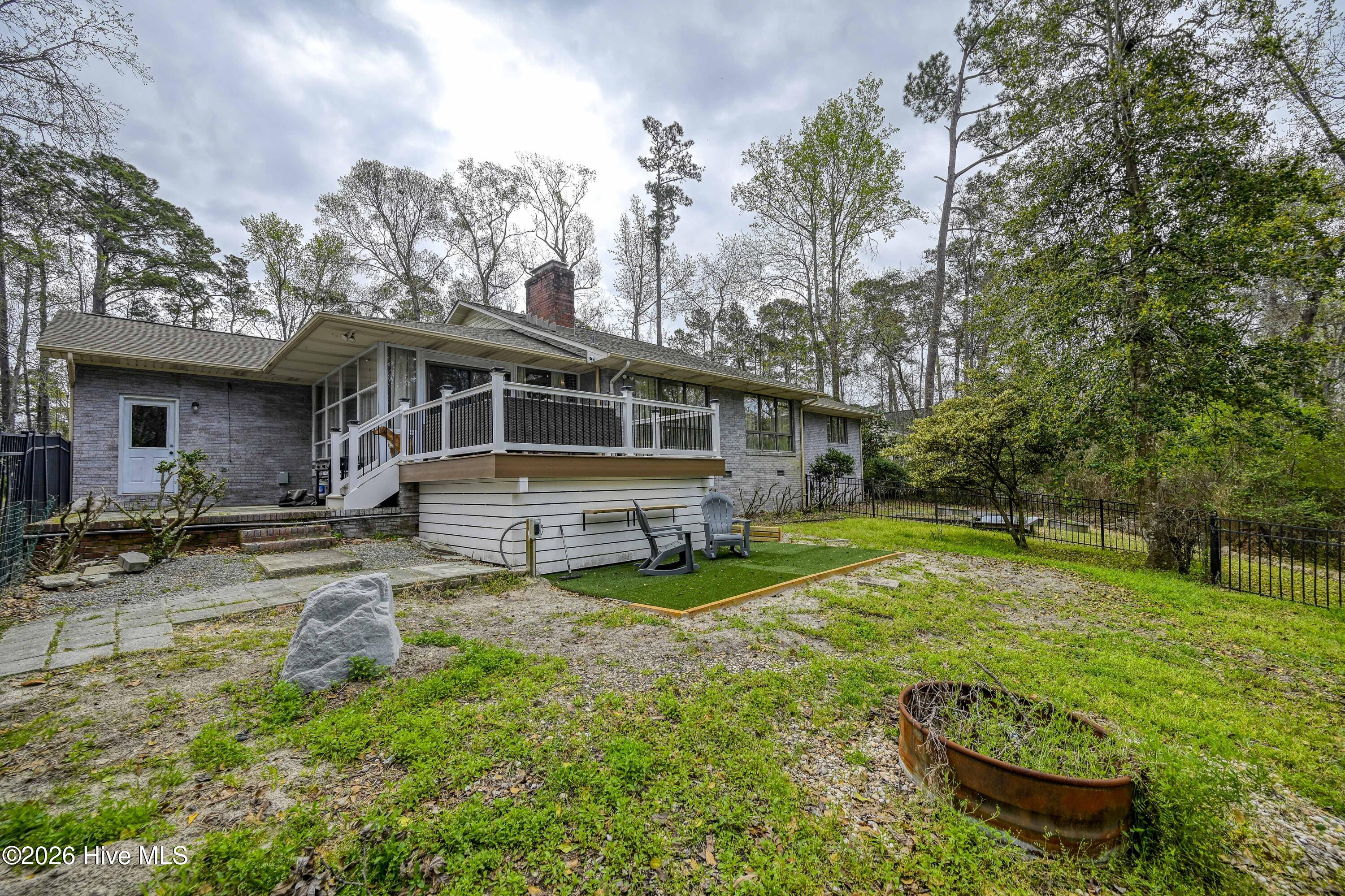 100562764 | Photo 28