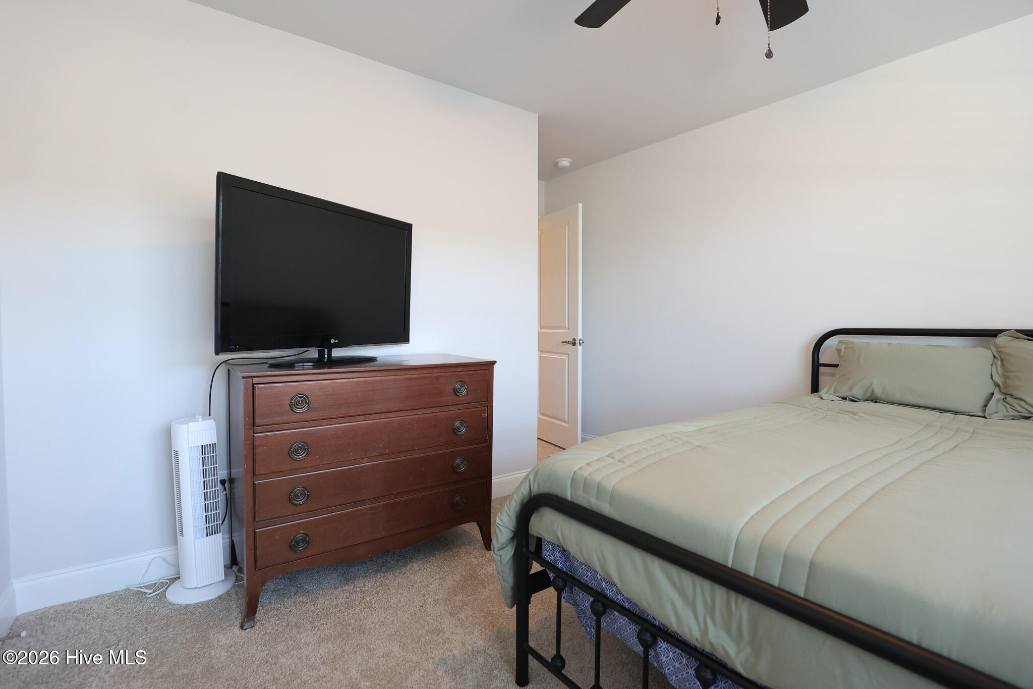 100565380 | Photo 37