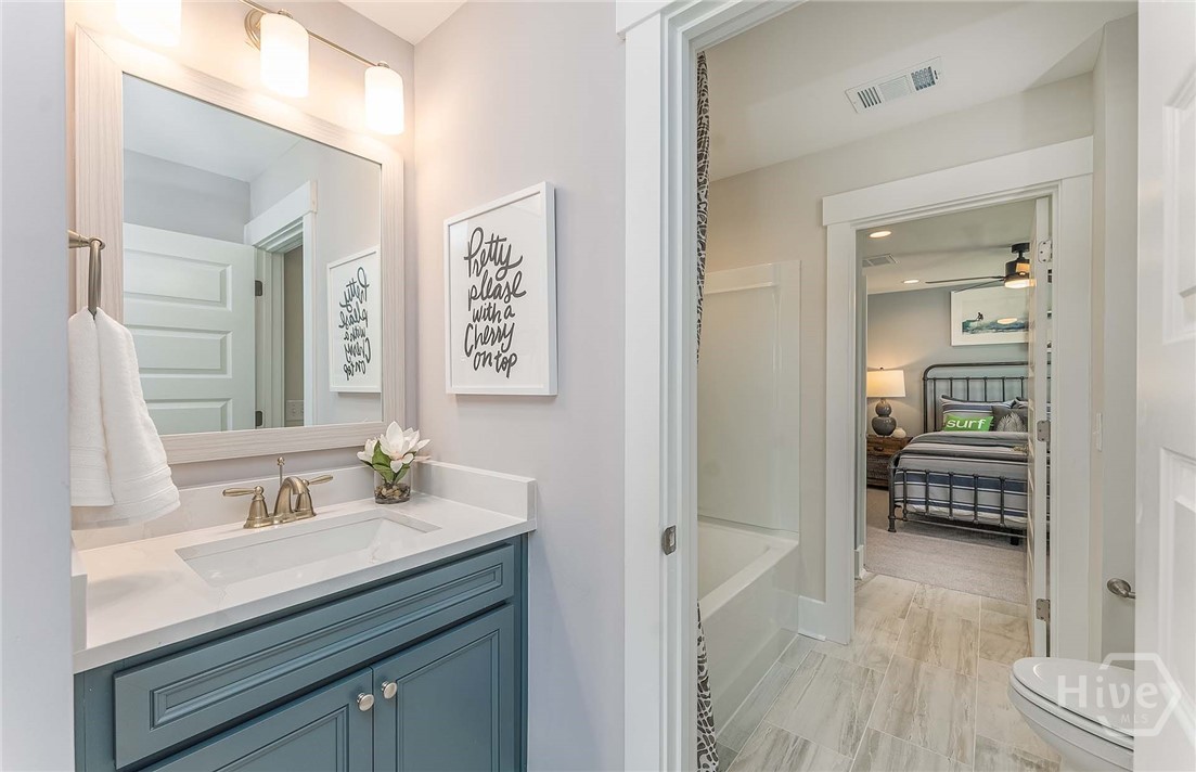 Pictures, photographs, colors, features, and sizes are for illustration purposes only and will vary from the homes as built.