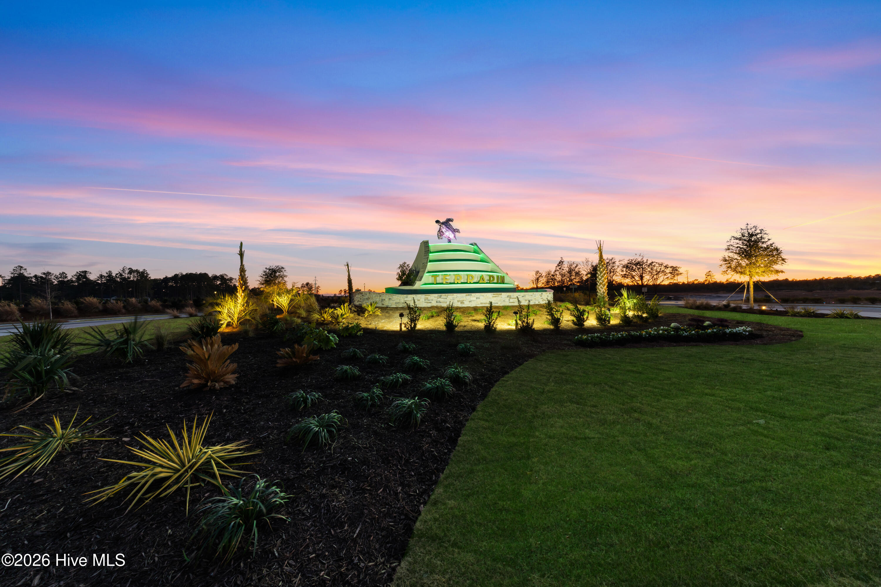 100557977 | Photo 26