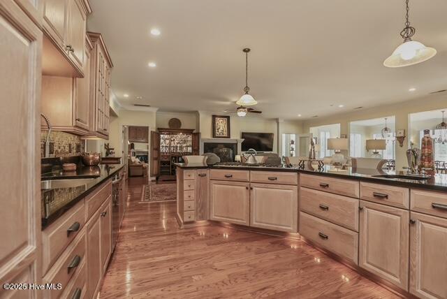 100515842 | Photo 60