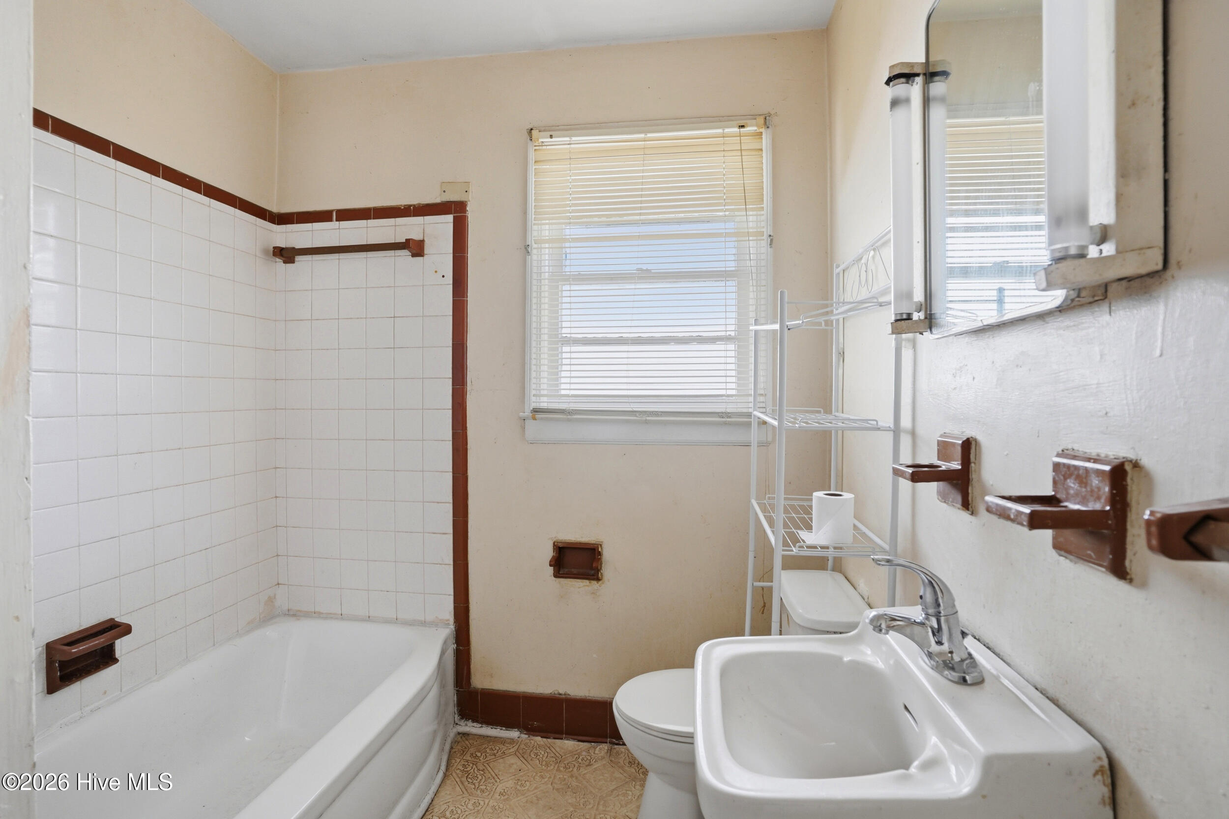 100564252 | Photo 13