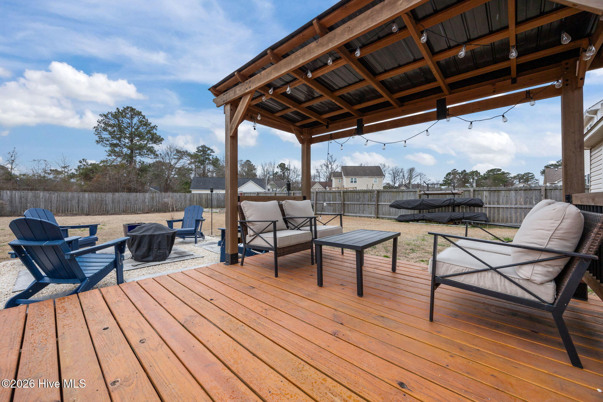 100557162 | Photo 45