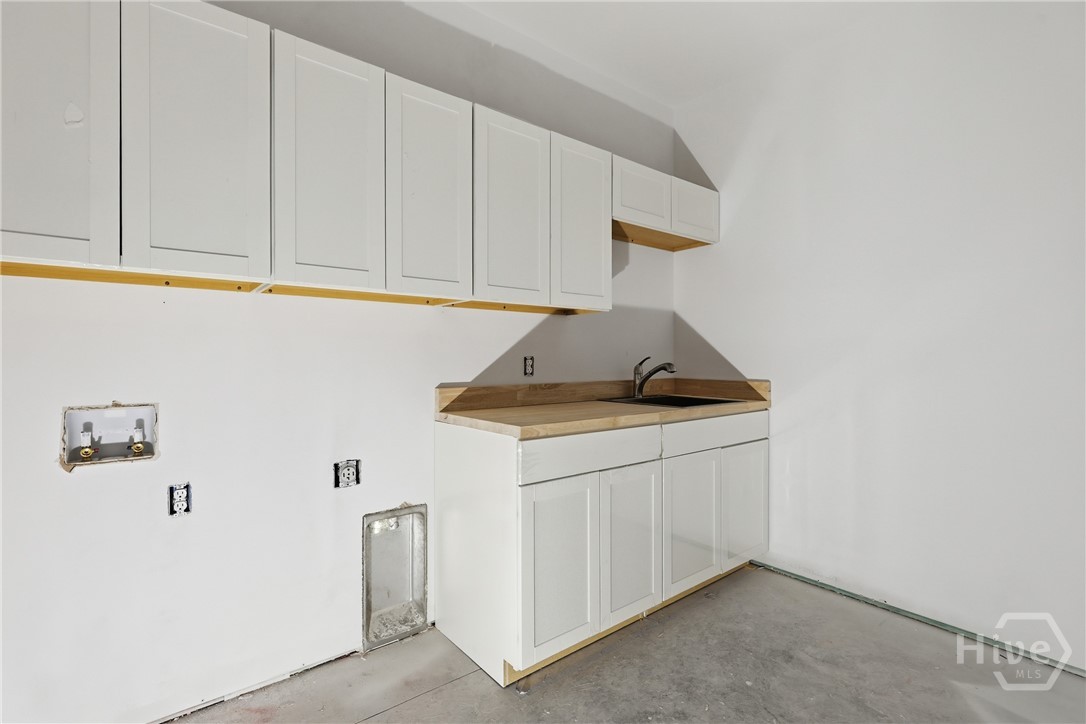 433 Exley Loop