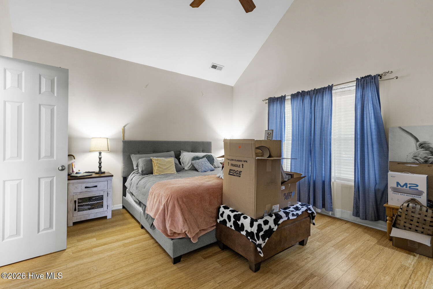 100548901 | Photo 13