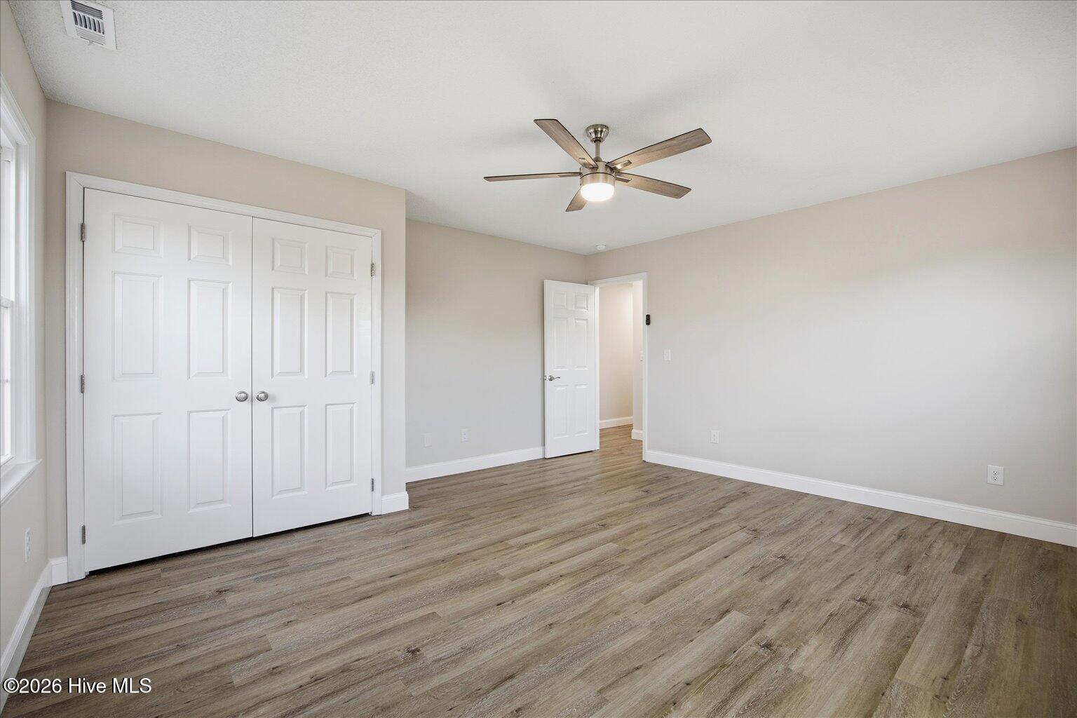 100555379 | Photo 43