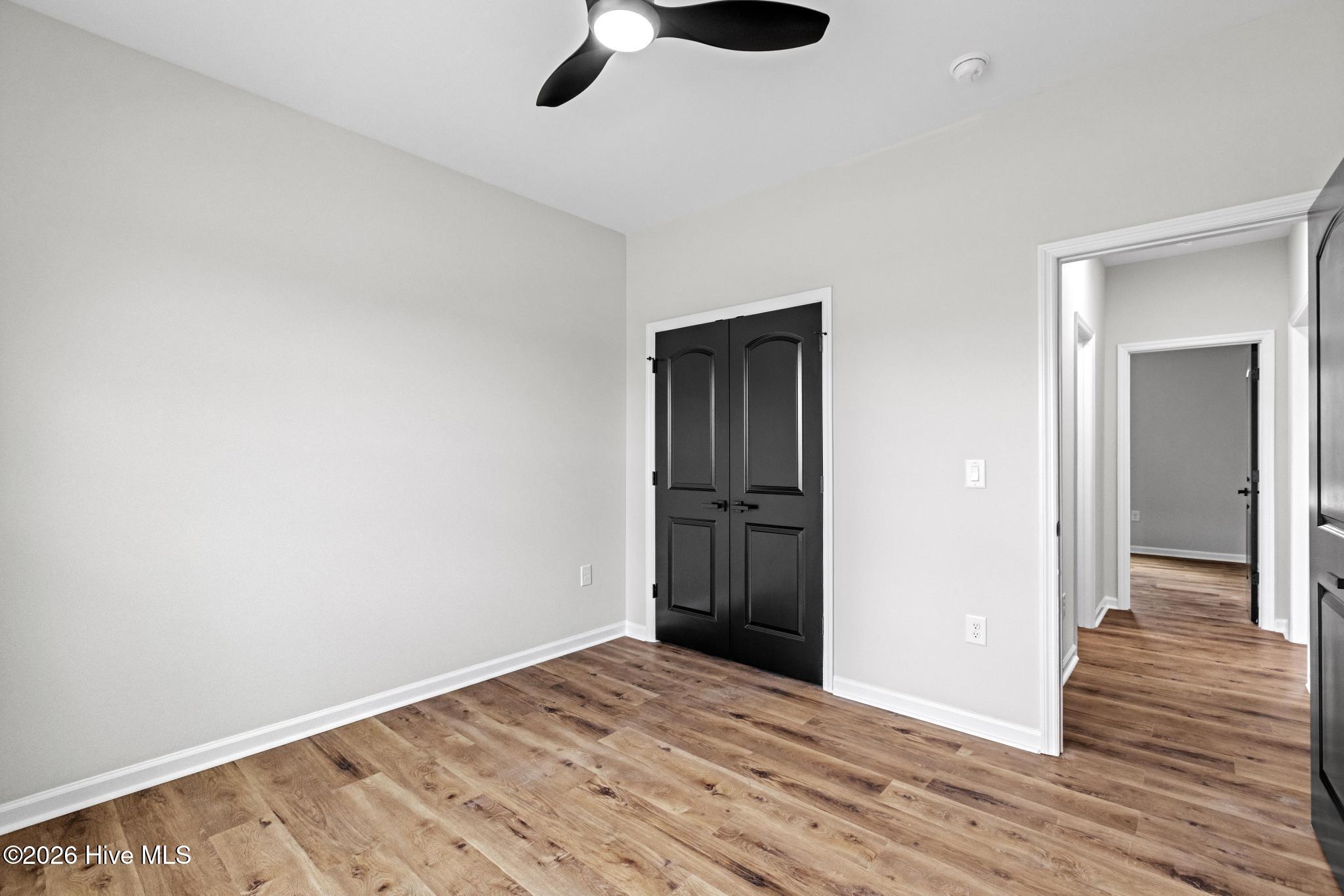 100515007 | Photo 23