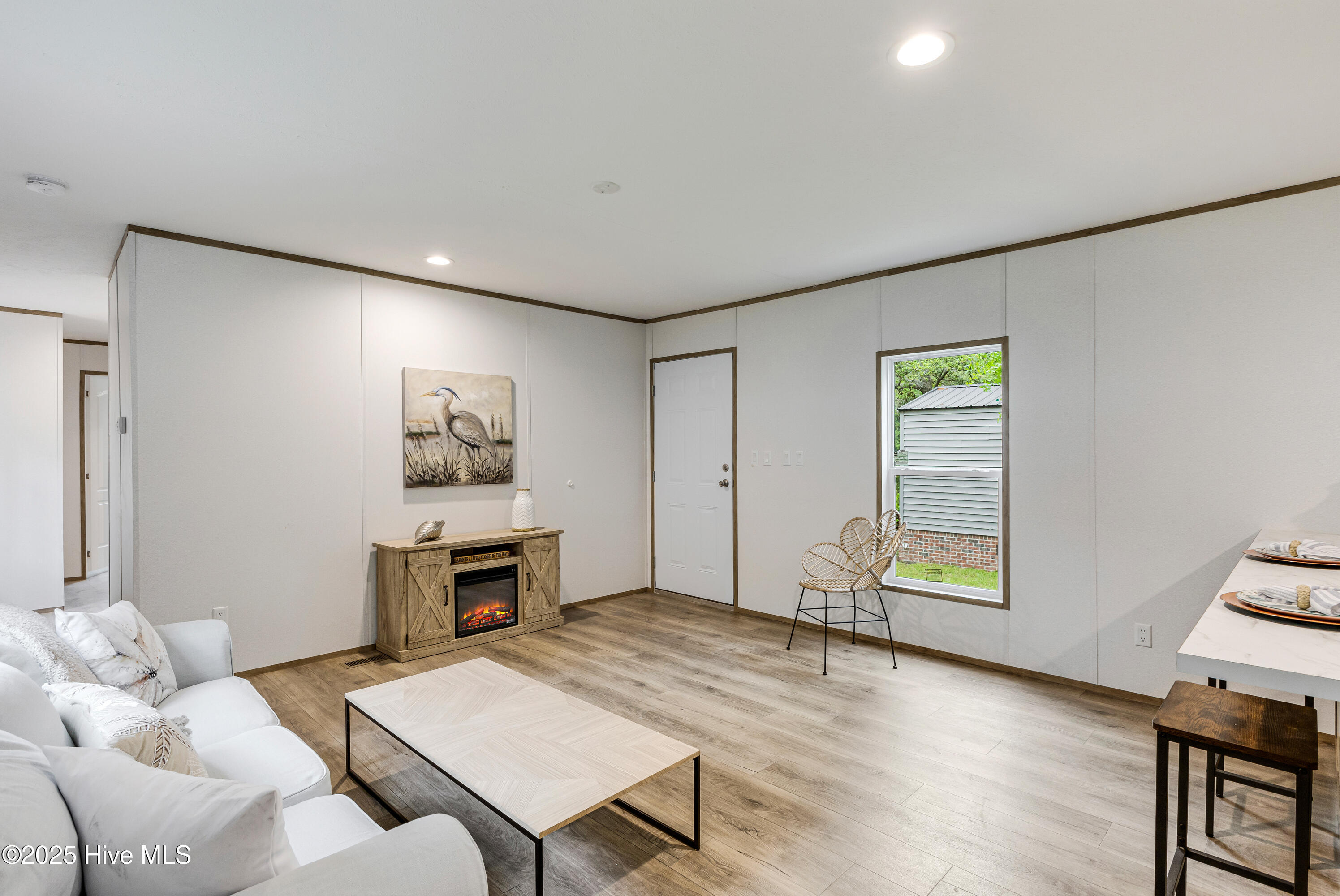 100441695 | Photo 10