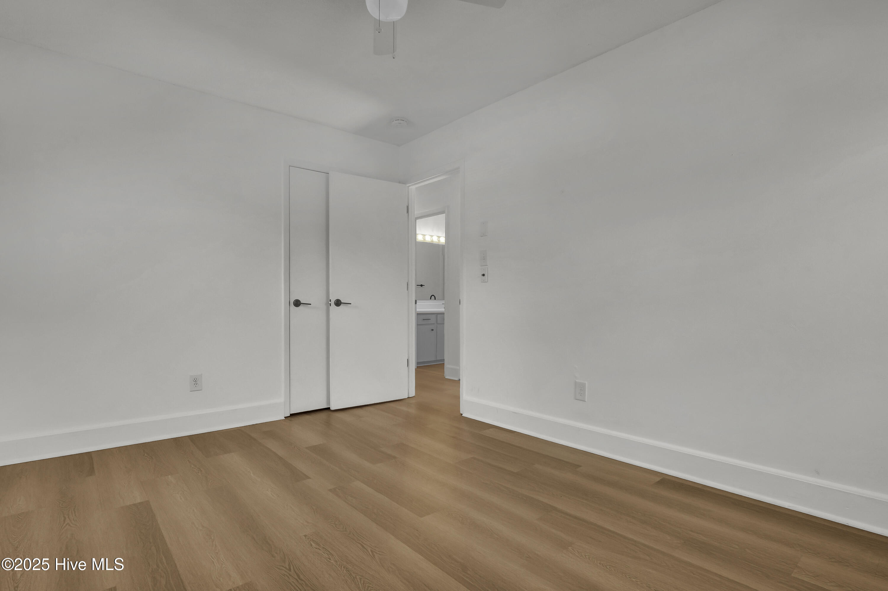 100534671 | Photo 27