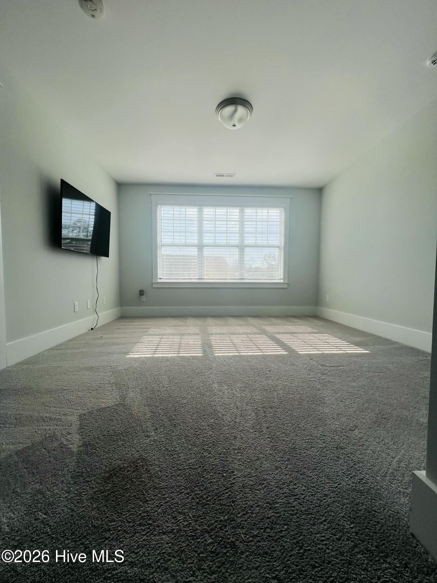 100559549 | Photo 24