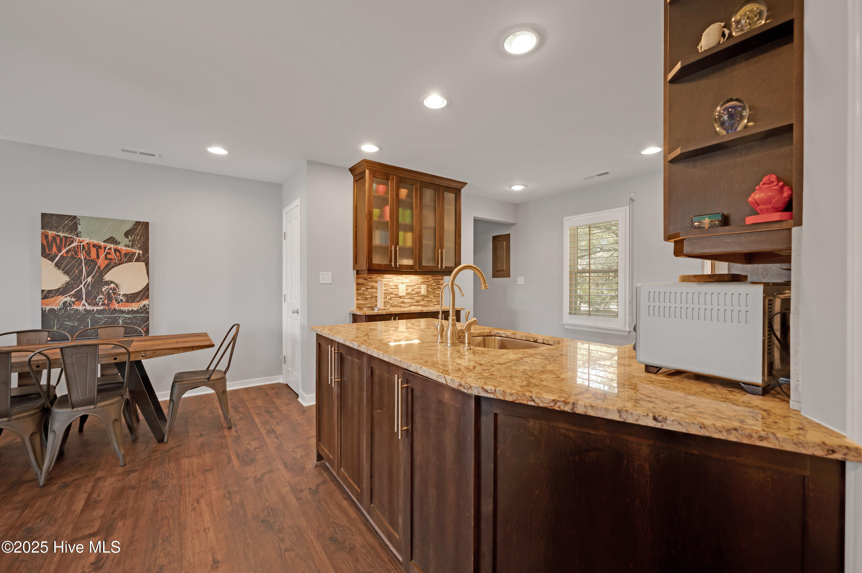 100498545 | Photo 39