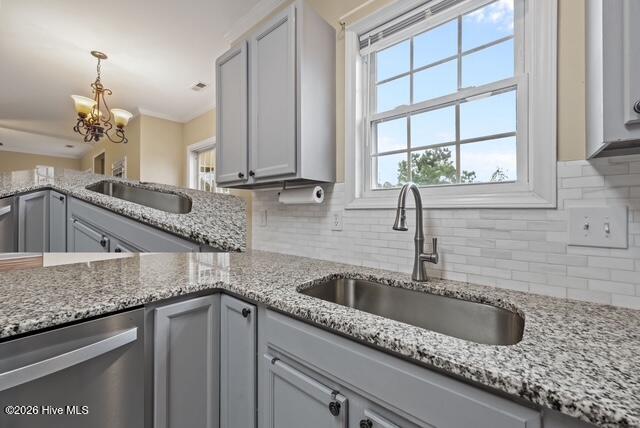 100562473 | Photo 12