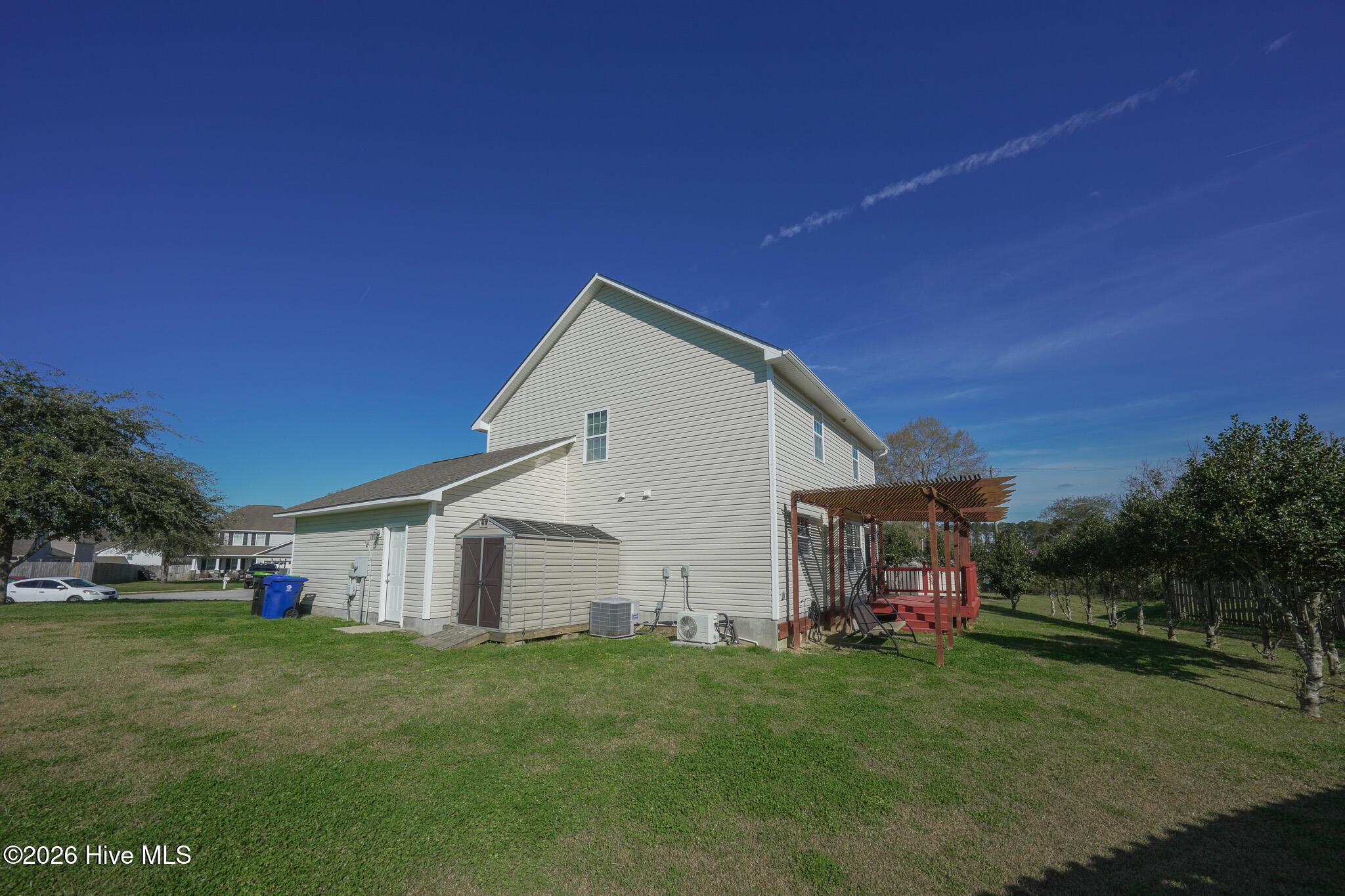 100561361 | Photo 25