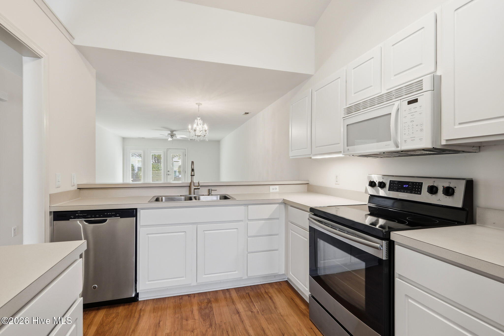 102 Oleander Court,Morehead City