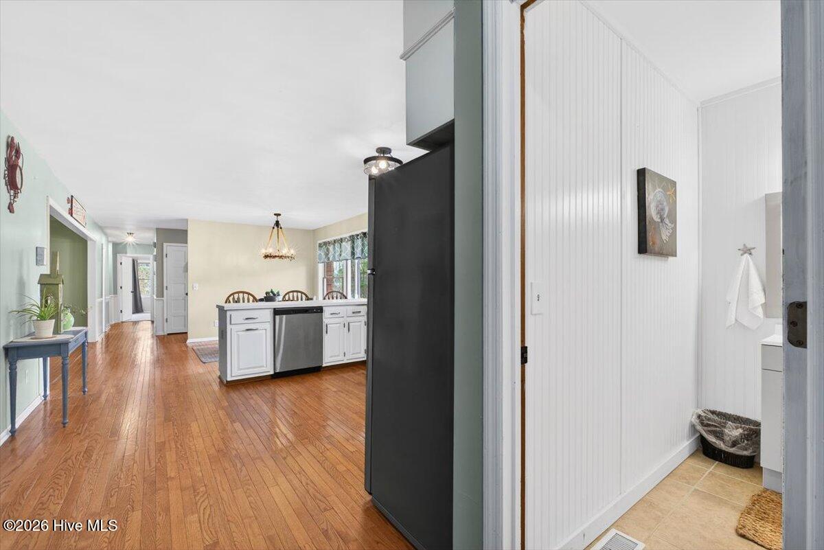 100554267 | Photo 13