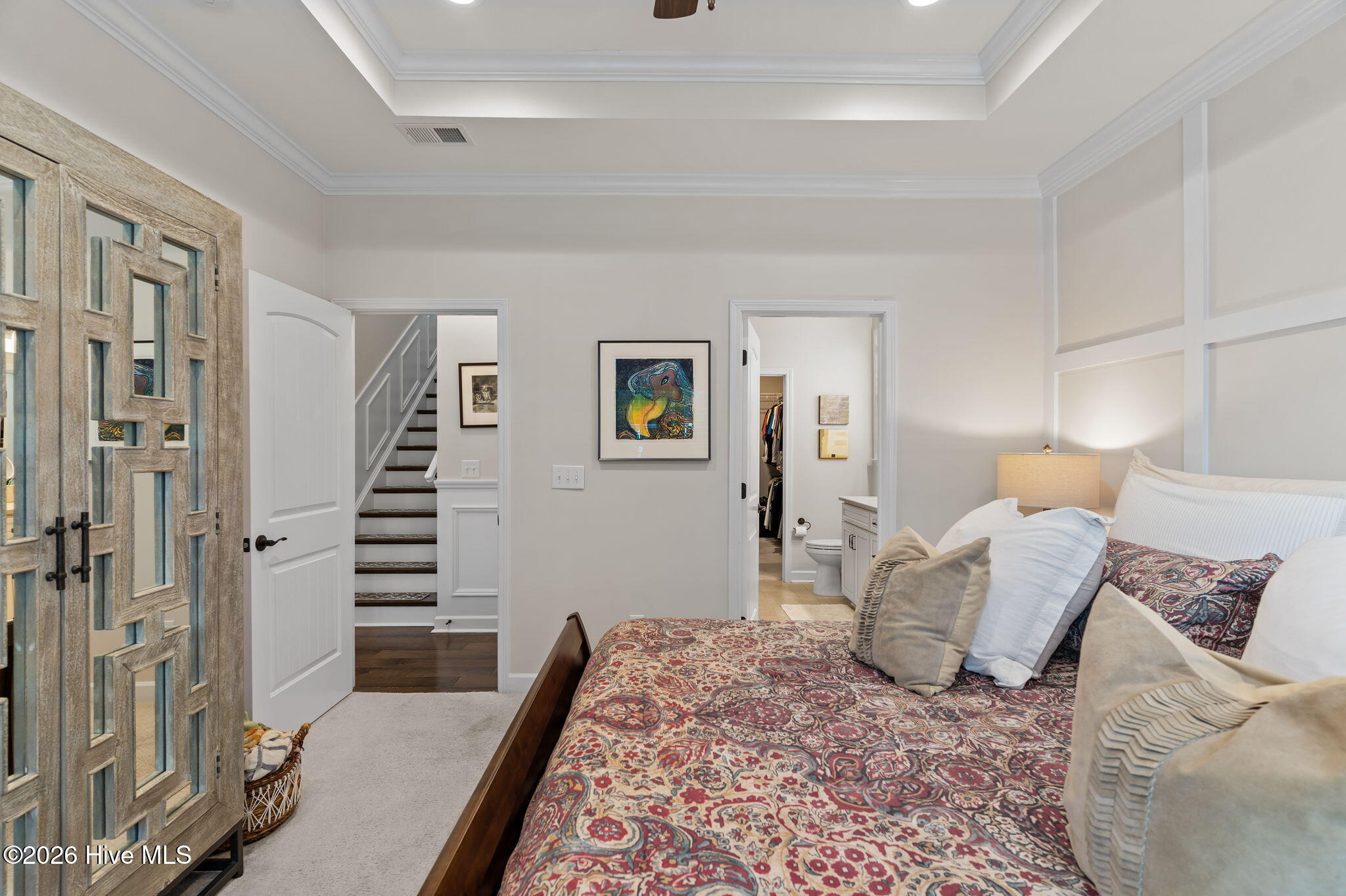 100557364 | Photo 24