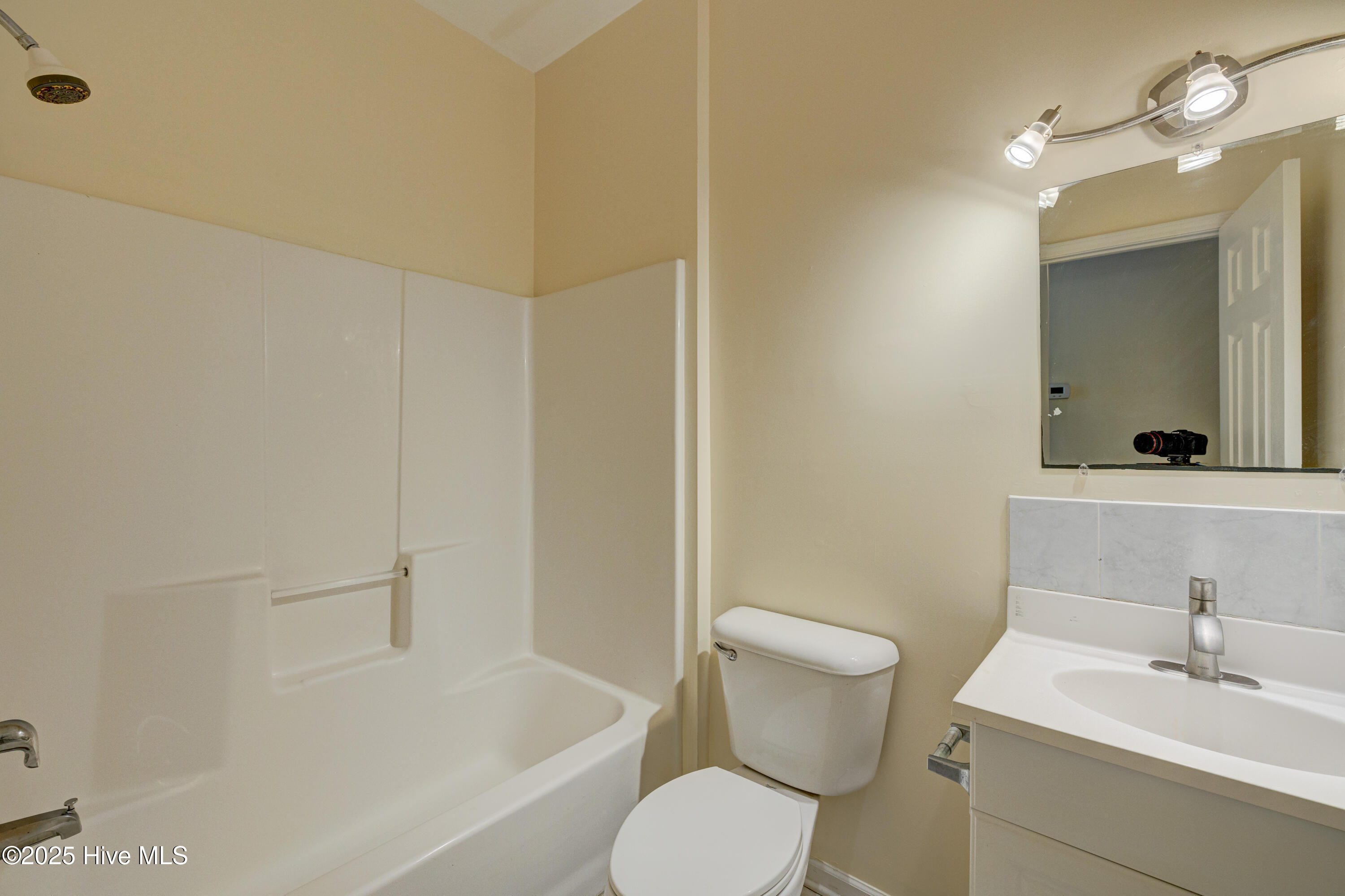 100567559 | Photo 28