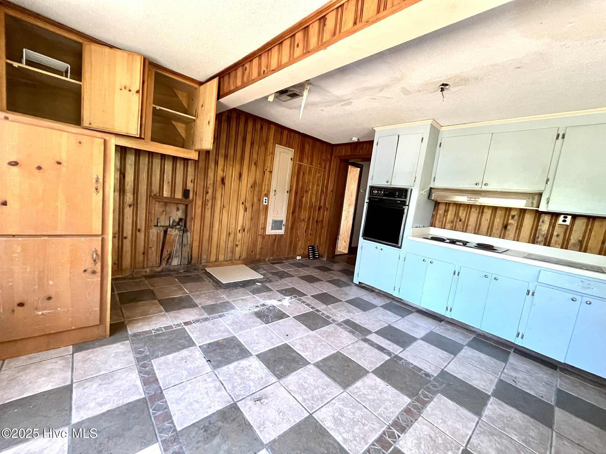 6c8cadcc-dd84-4eea-a2ad-a7517e6969f6