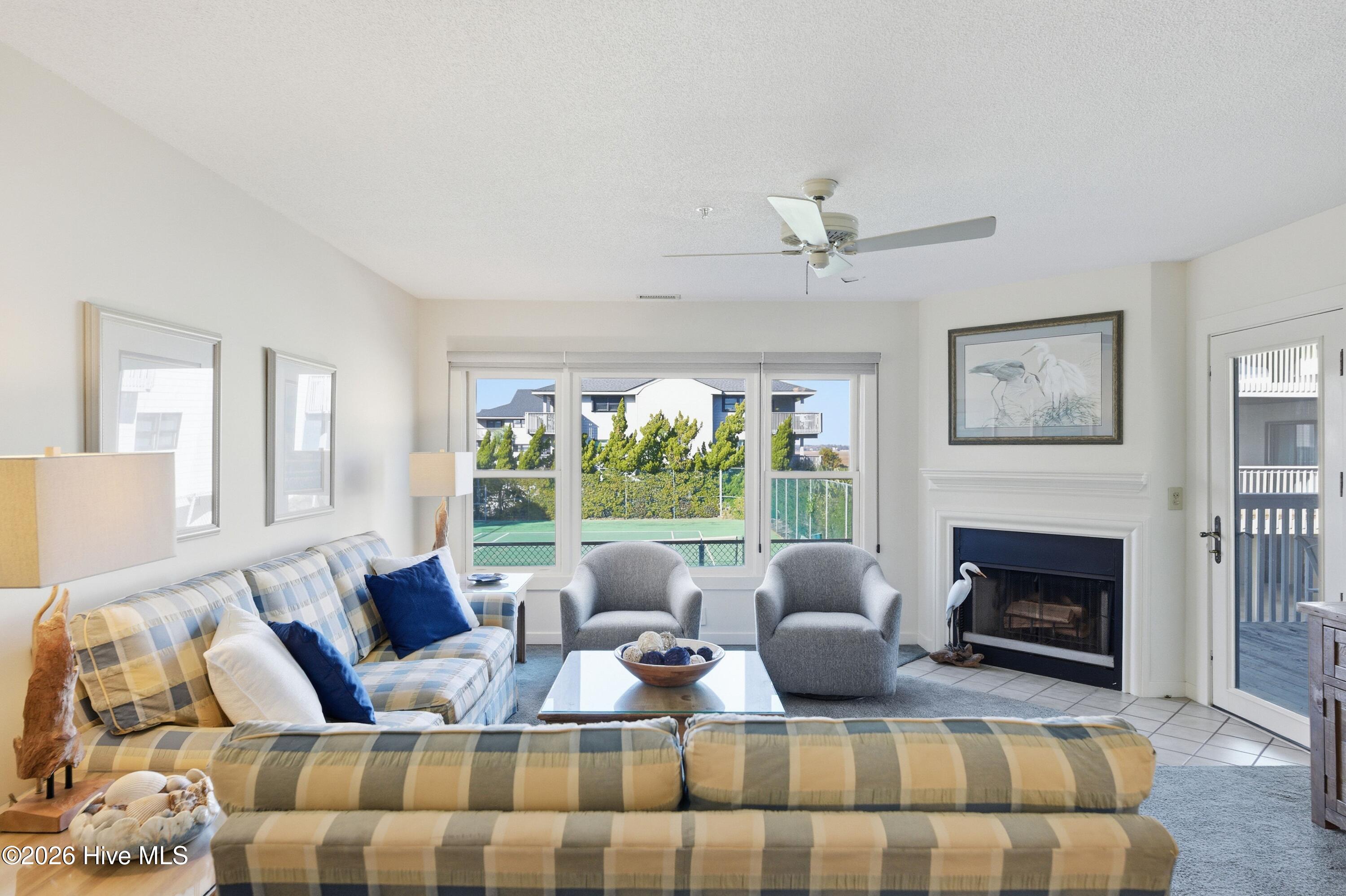 100549677 | Photo 17