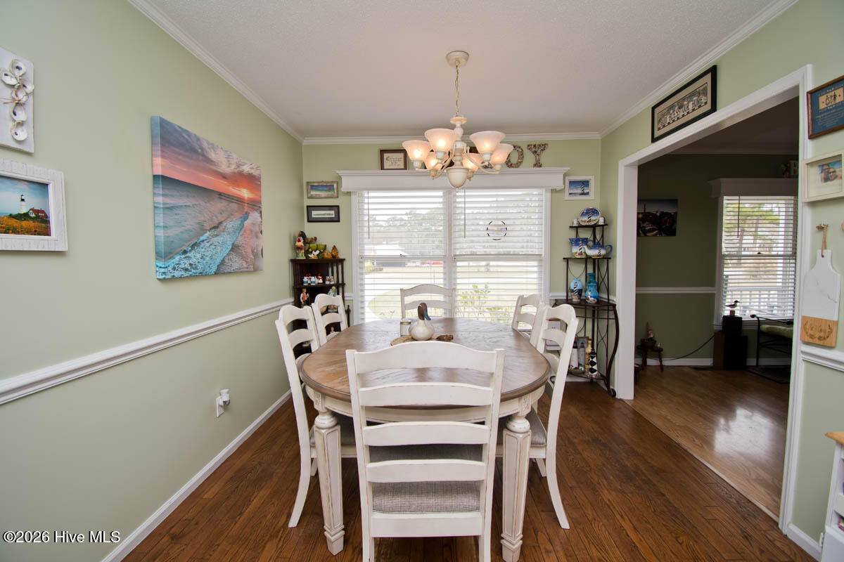 915 Sunset Boulevard,Newport