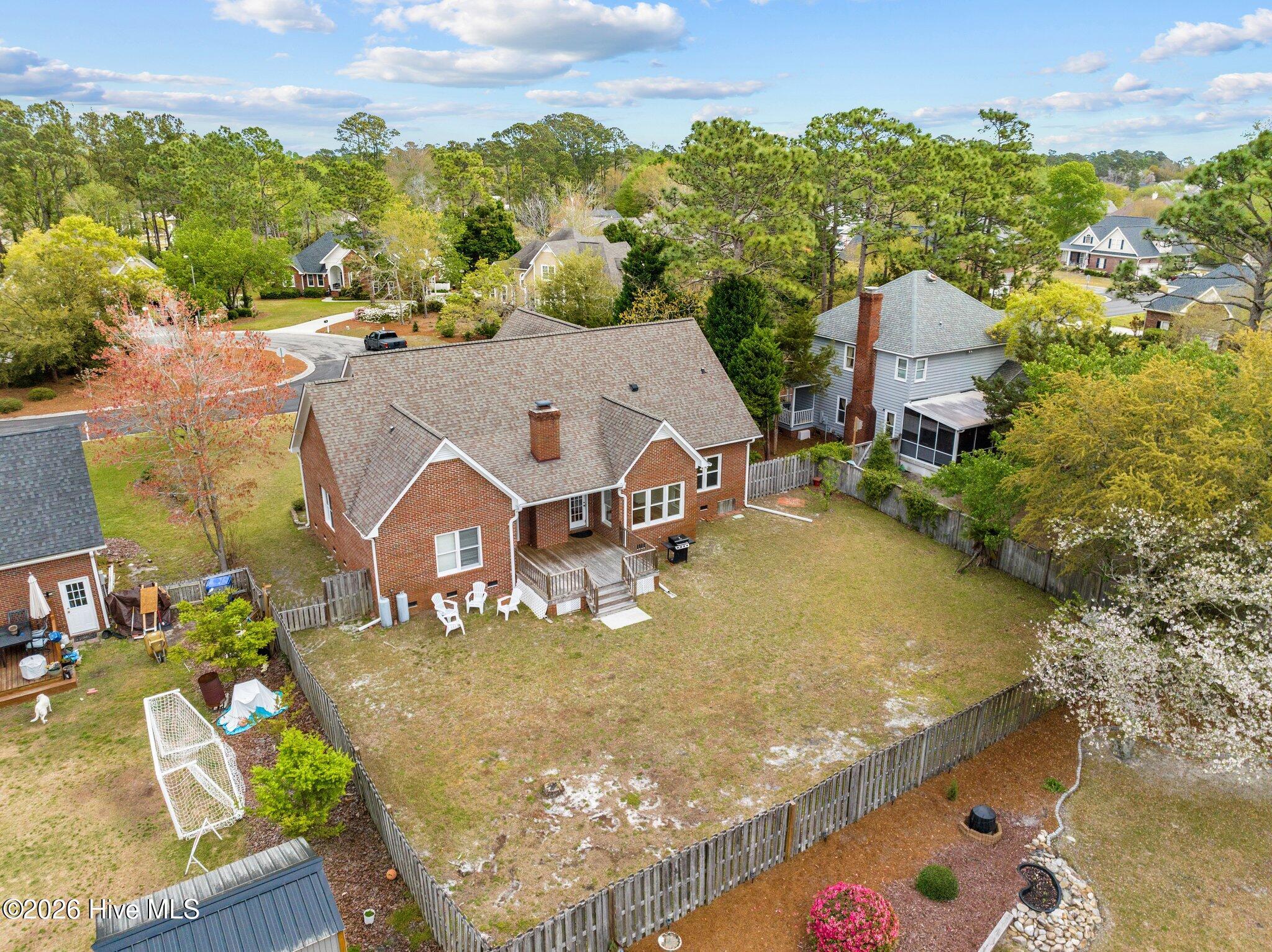 100570682 | Photo 26