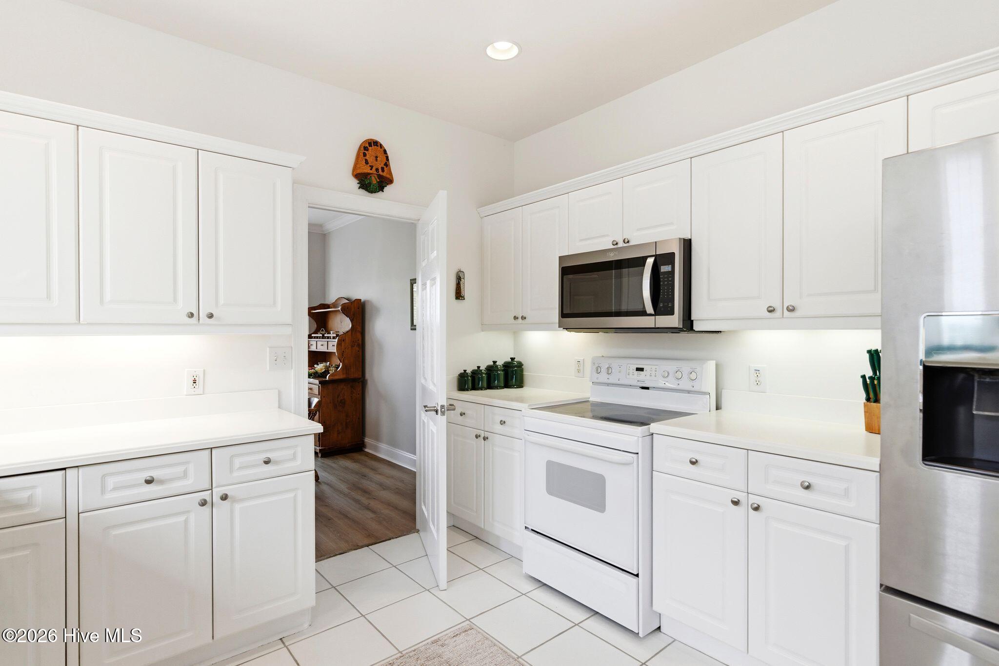 100564291 | Photo 23