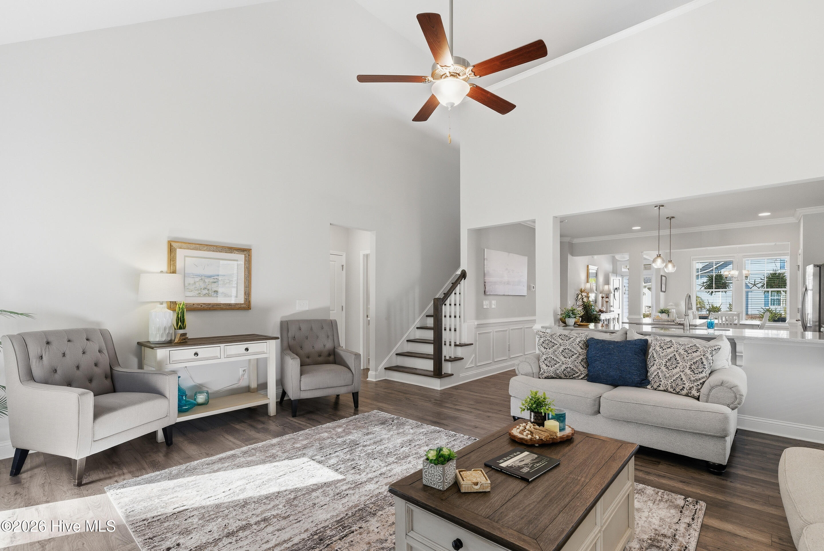 100562920 | Photo 13