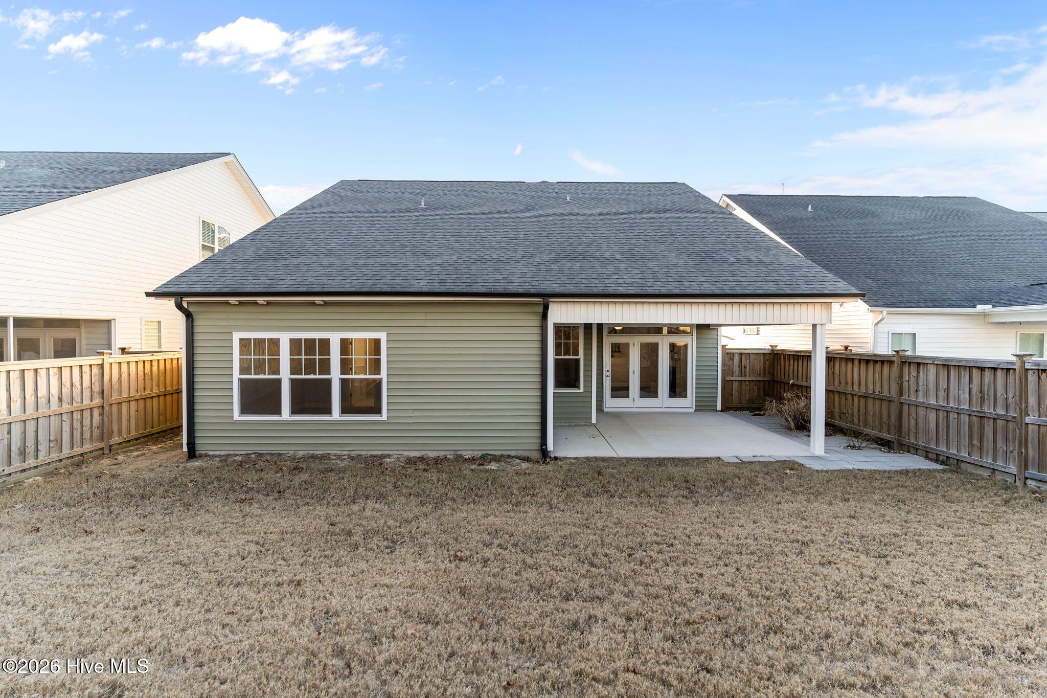 100548771 | Photo 38